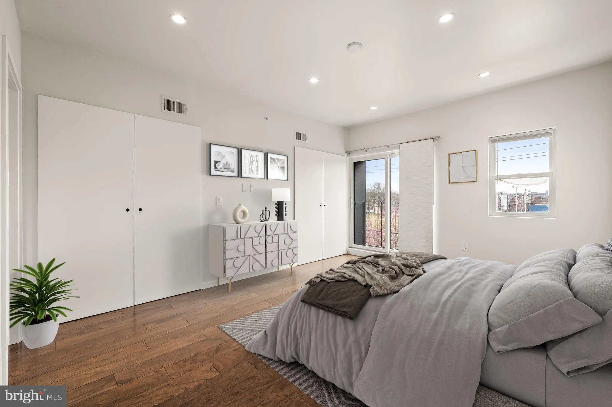 Philadelphia, Pennsylvania 19122, United States, 3 Bedrooms Bedrooms, ,3 BathroomsBathrooms,Residential,Active,99300