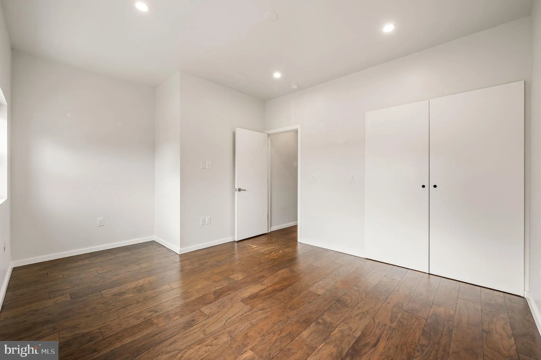 Philadelphia, Pennsylvania 19122, United States, 3 Bedrooms Bedrooms, ,3 BathroomsBathrooms,Residential,Active,99300