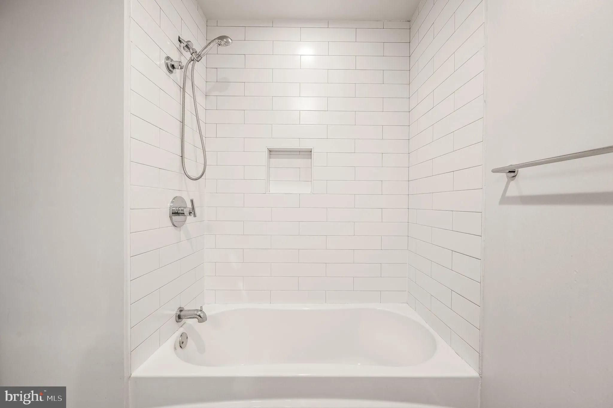 Philadelphia, Pennsylvania 19122, United States, 3 Bedrooms Bedrooms, ,3 BathroomsBathrooms,Residential,Active,99300