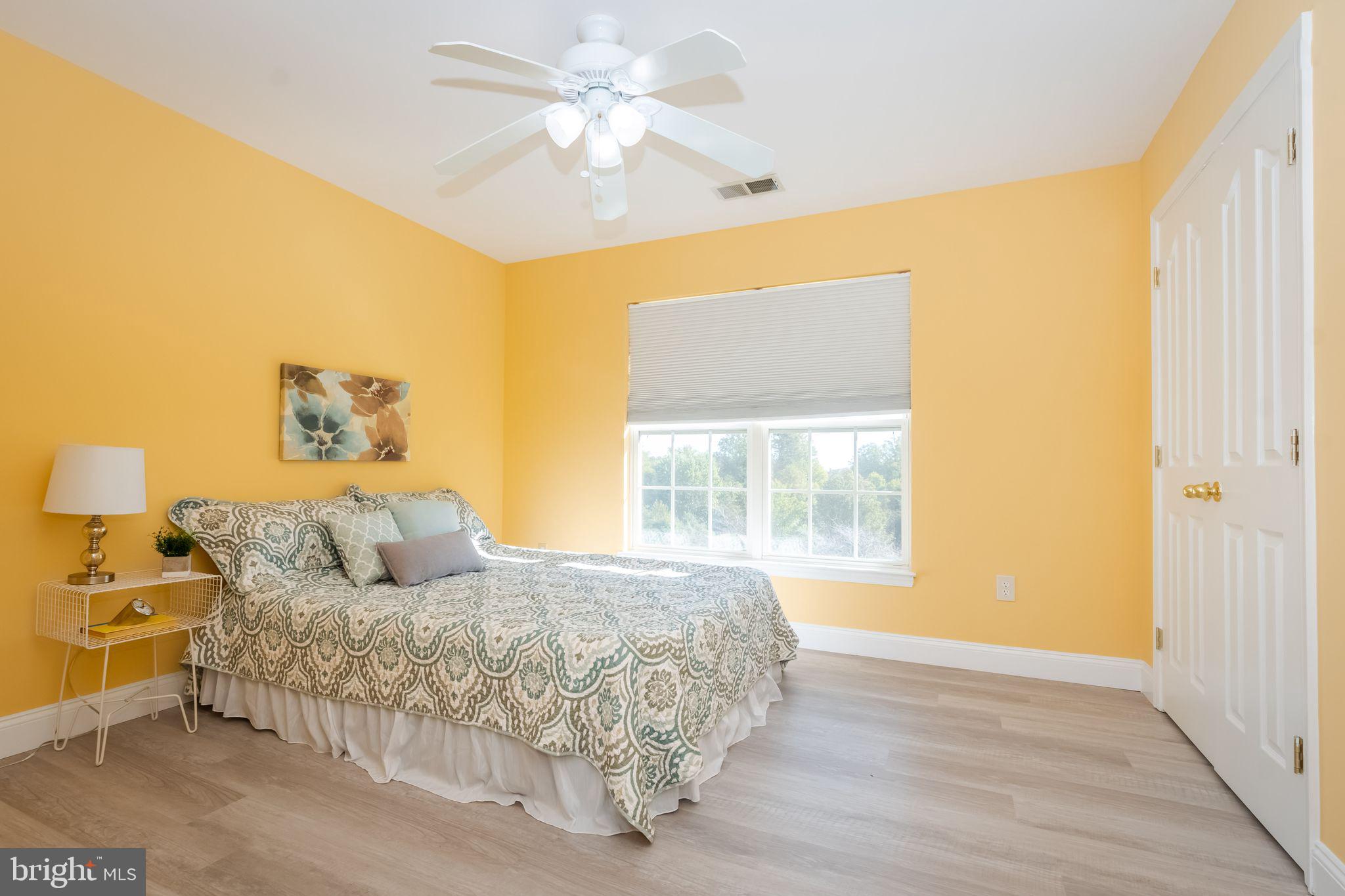 LYNDWOOD MANOR - Residential