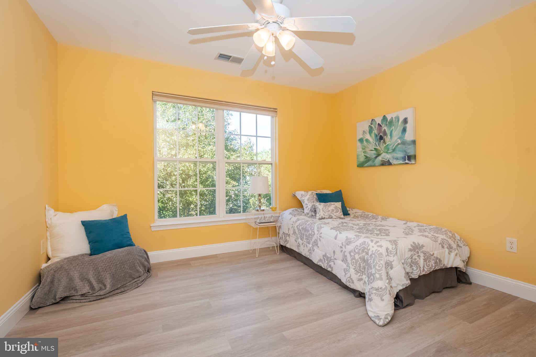 LYNDWOOD MANOR - Residential