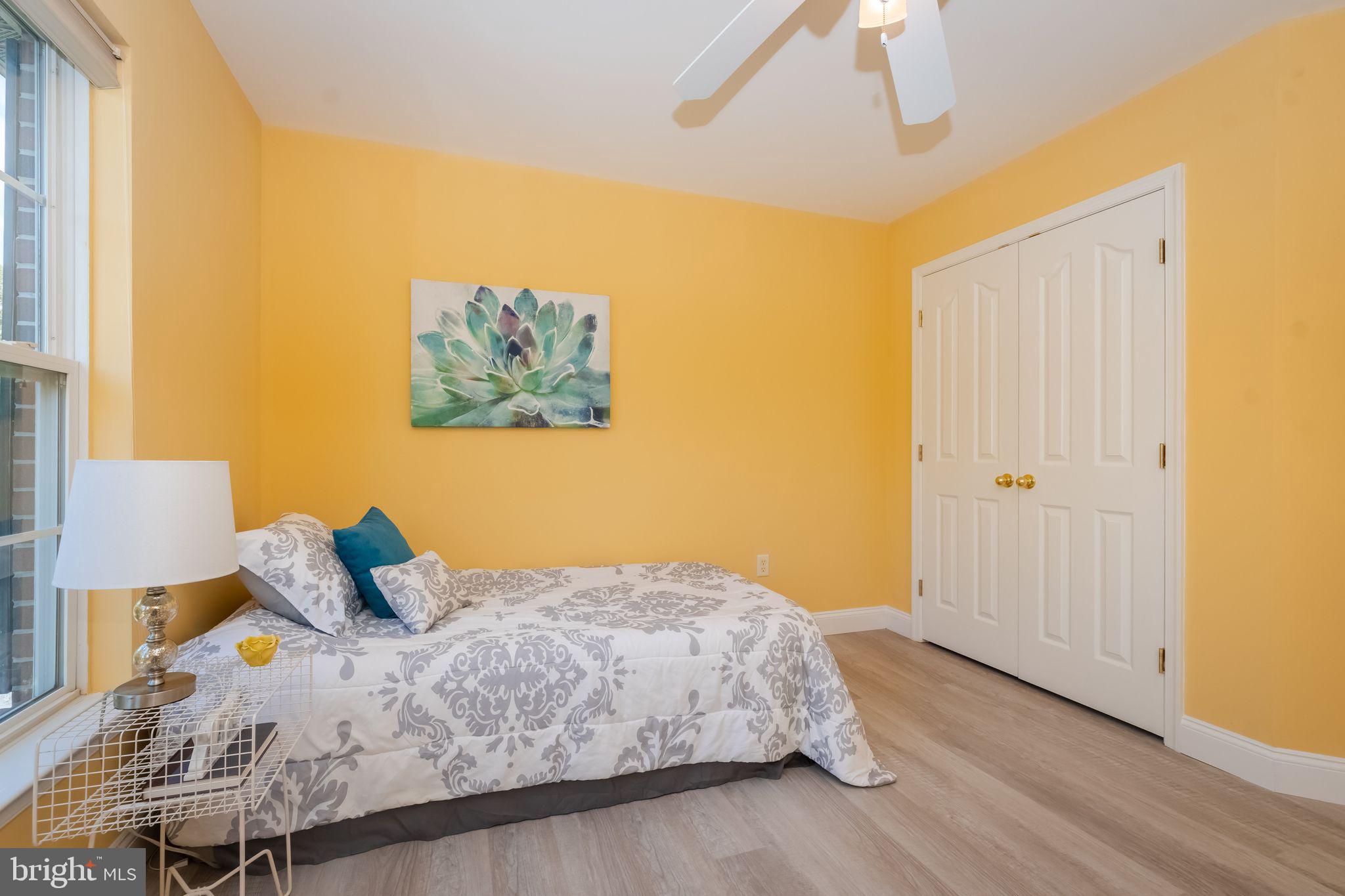 LYNDWOOD MANOR - Residential