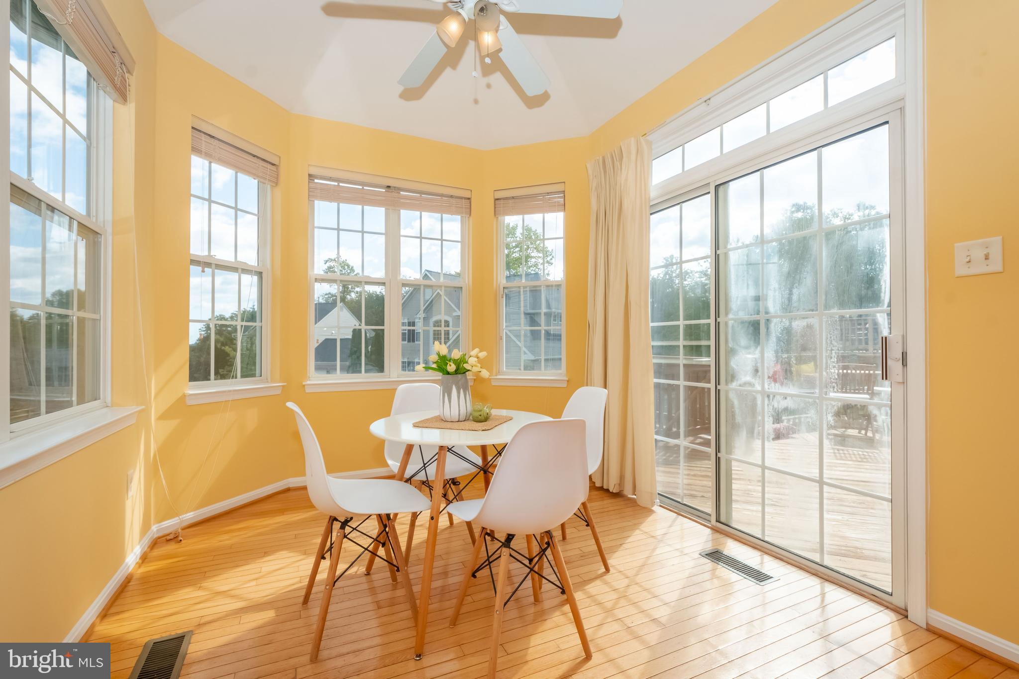 LYNDWOOD MANOR - Residential