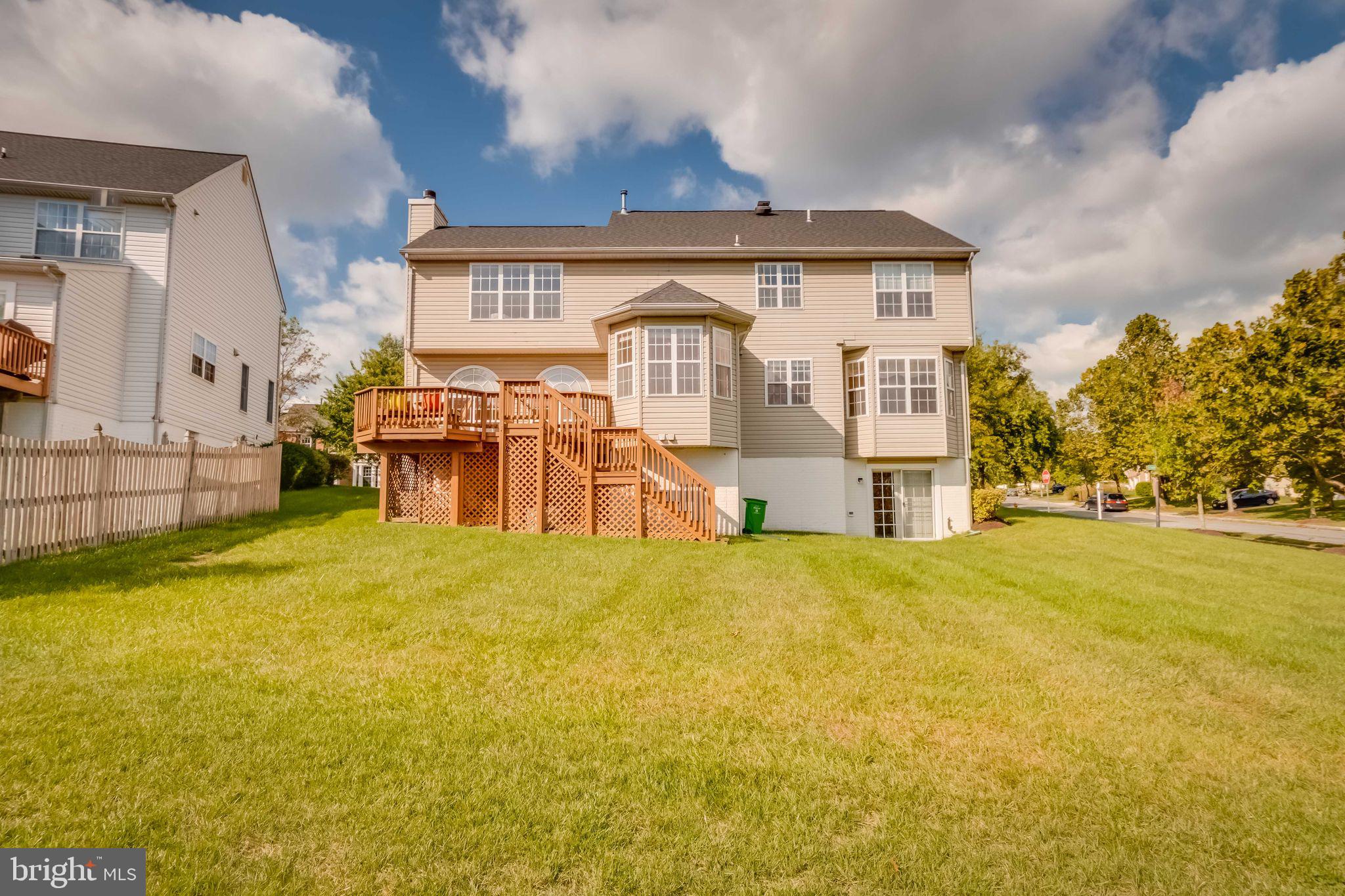 LYNDWOOD MANOR - Residential