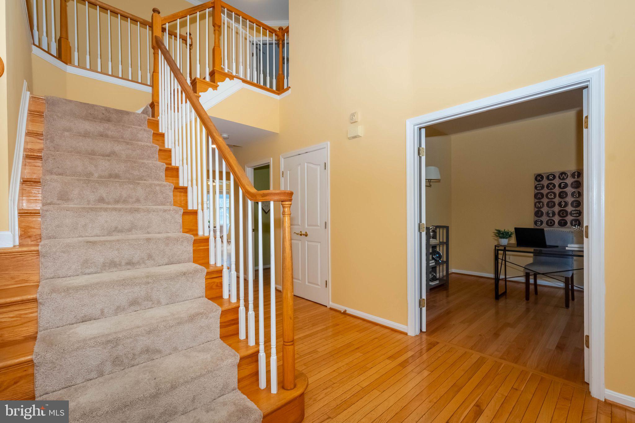 LYNDWOOD MANOR - Residential