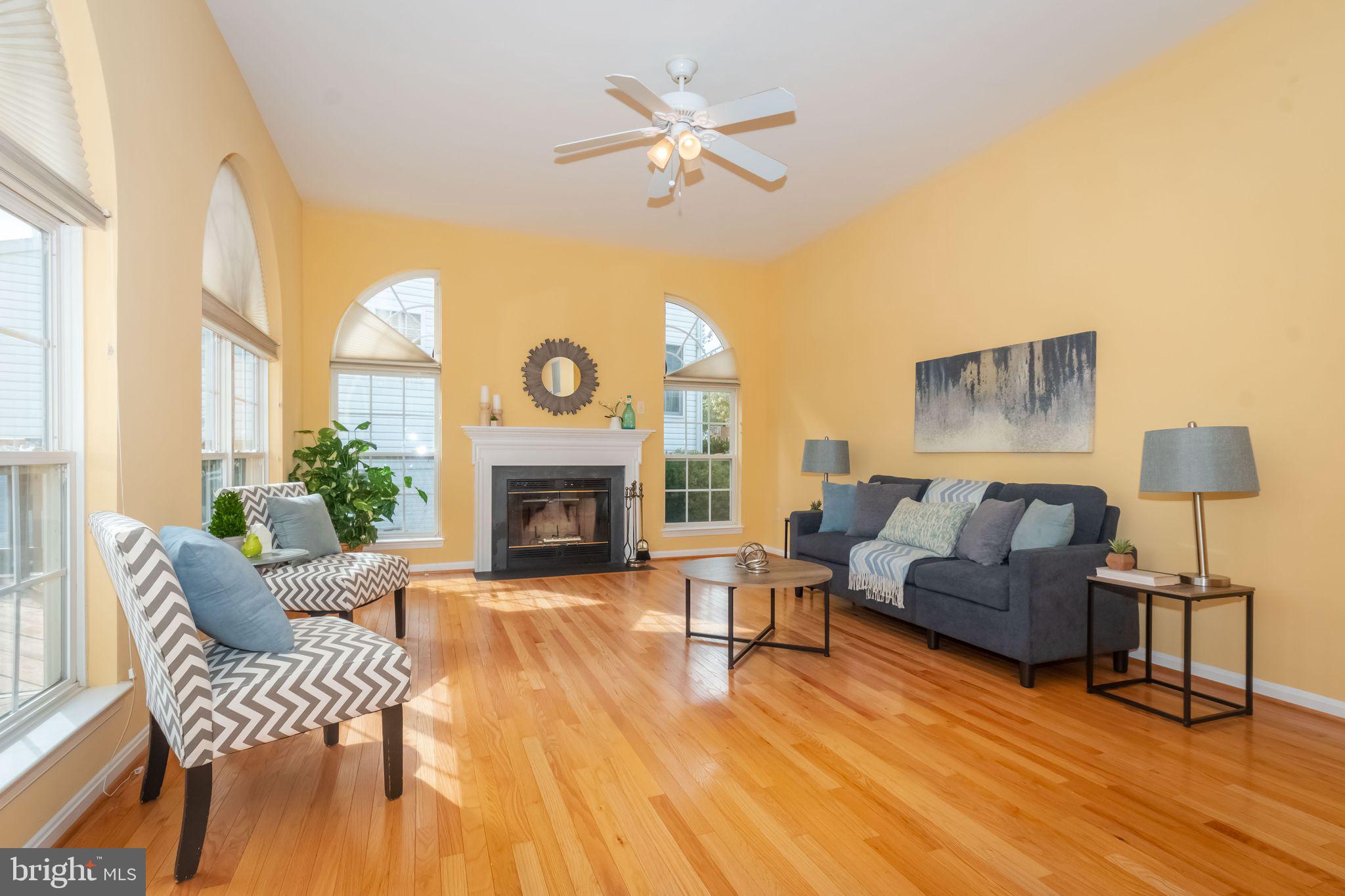 LYNDWOOD MANOR - Residential