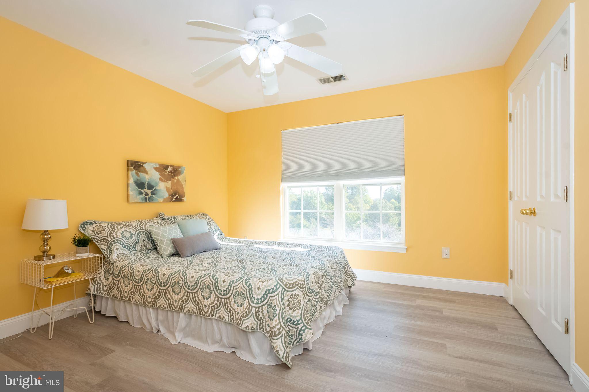 LYNDWOOD MANOR - Residential