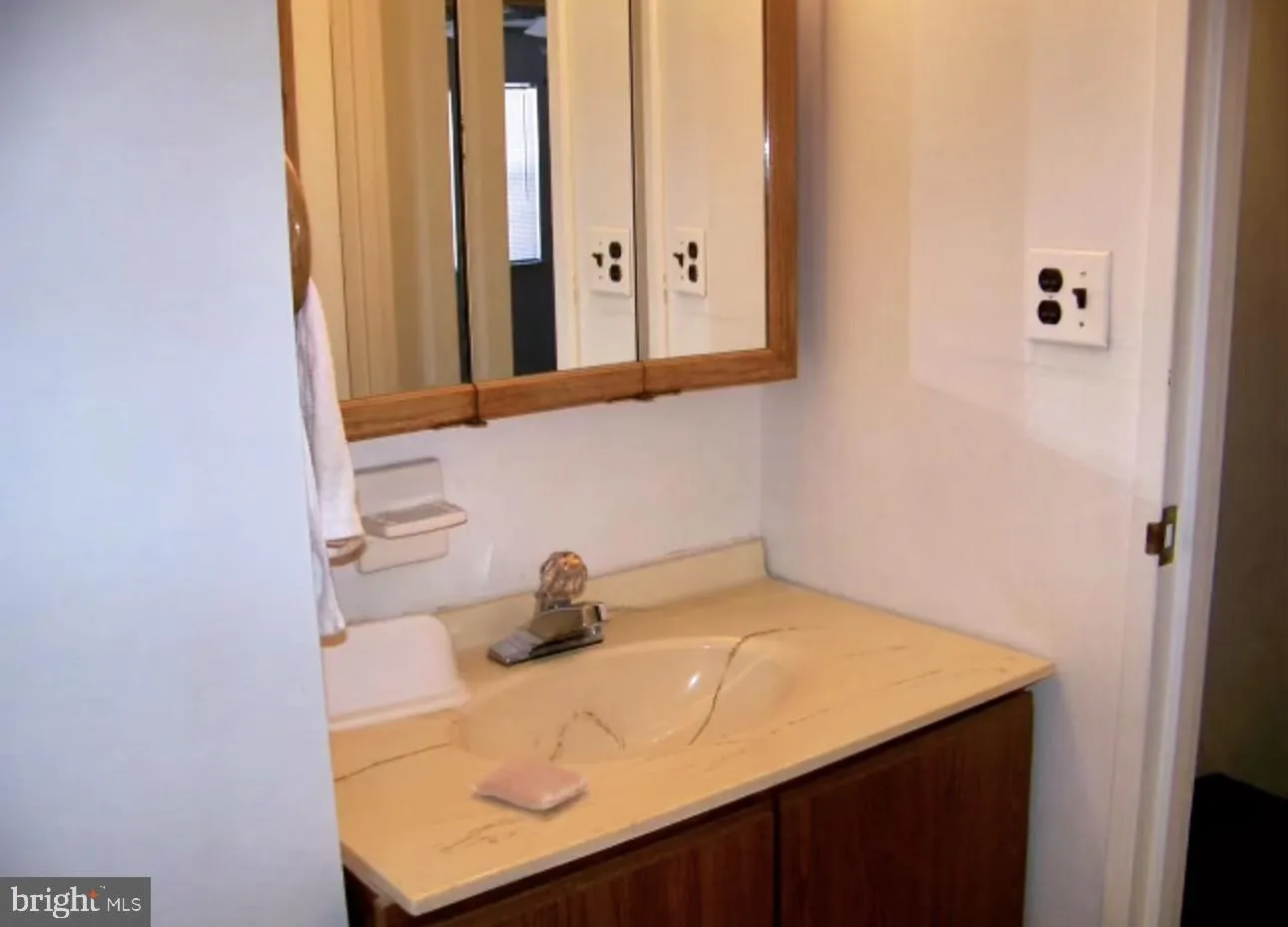 Blue Bell, Pennsylvania 19422, United States, 1 Bedroom Bedrooms, ,1 BathroomBathrooms,Residential,Contingent,30749