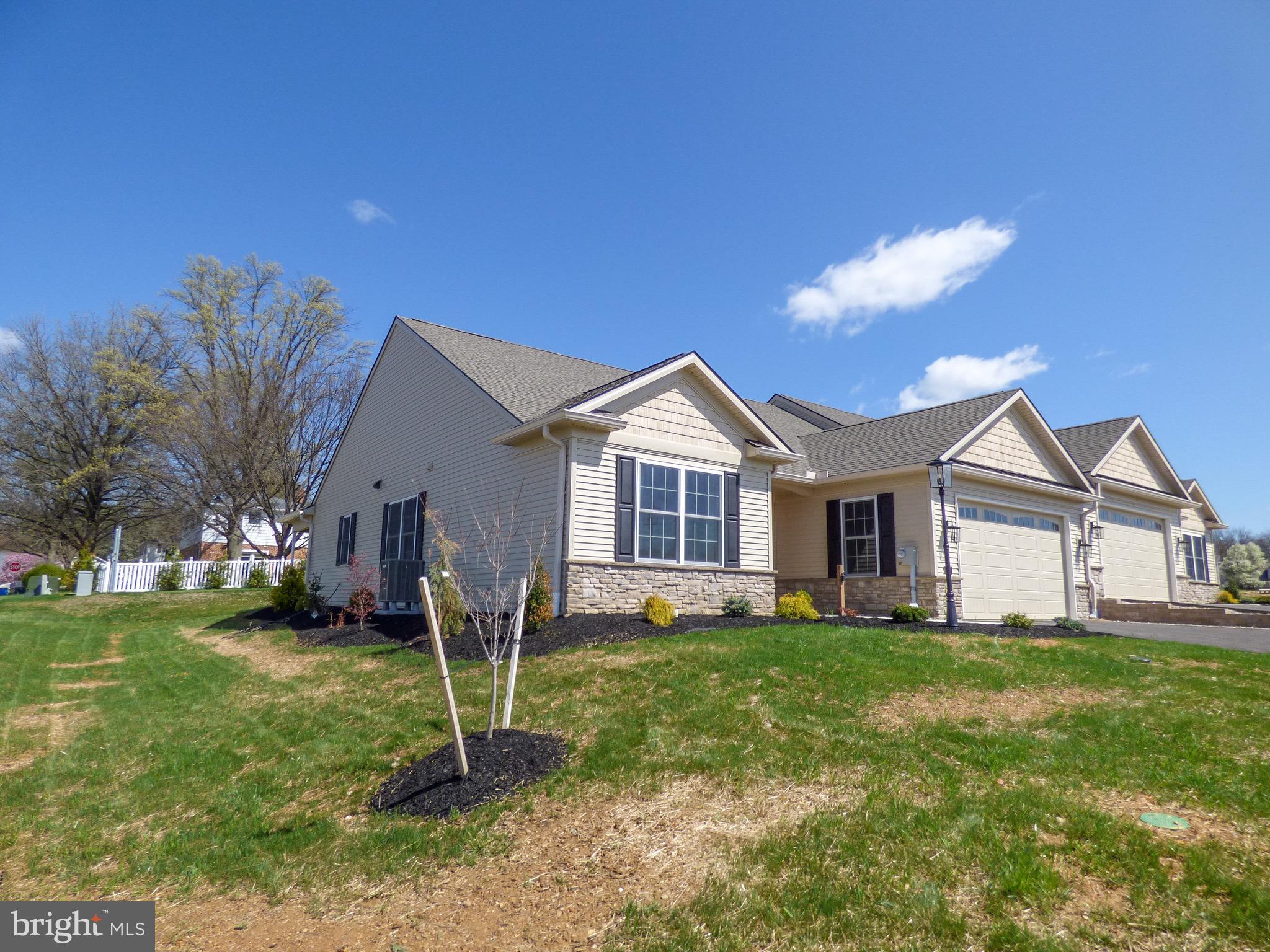 624 BLUFF STONE DR LOT 10