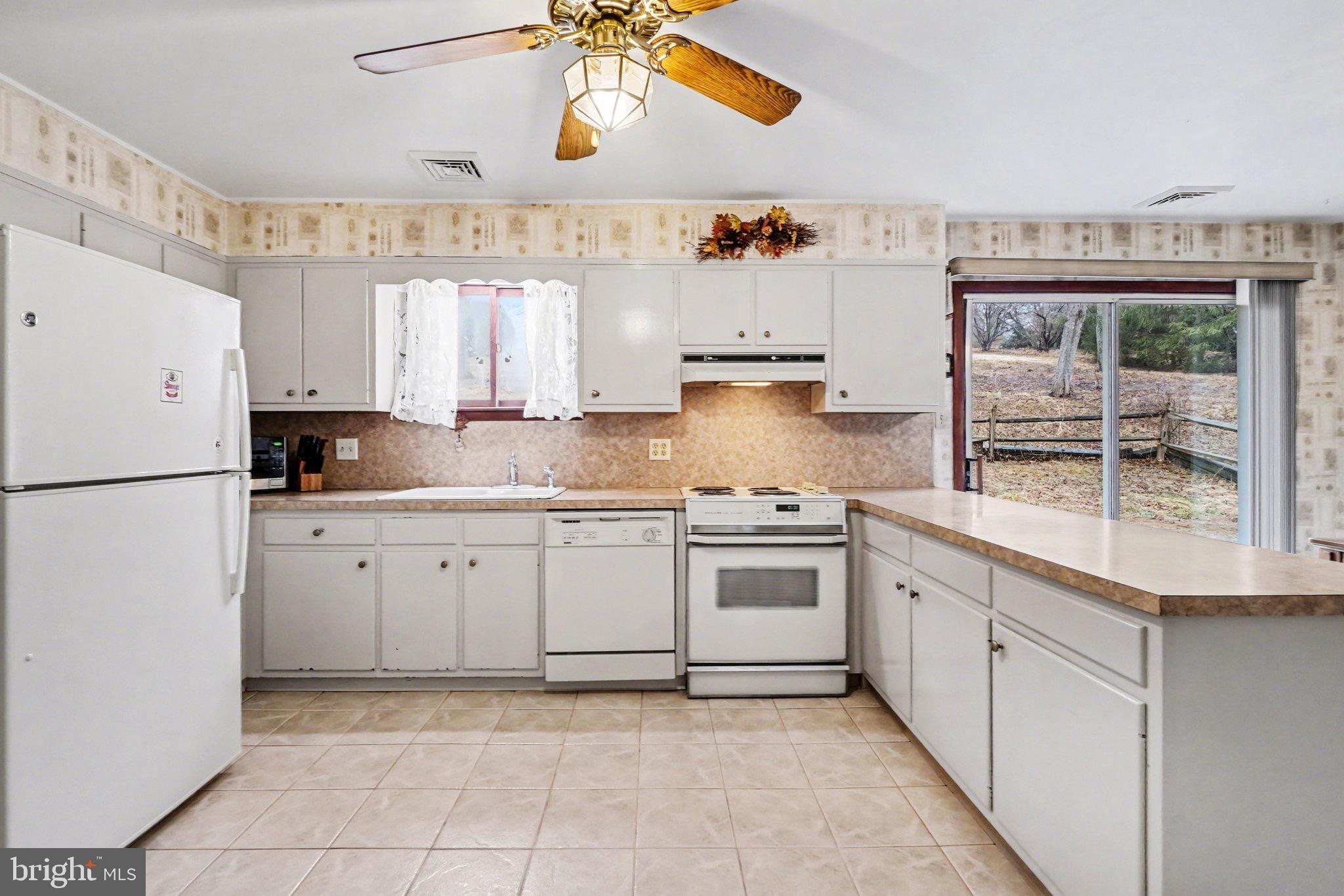 1140 STONEY CREEK ROAD