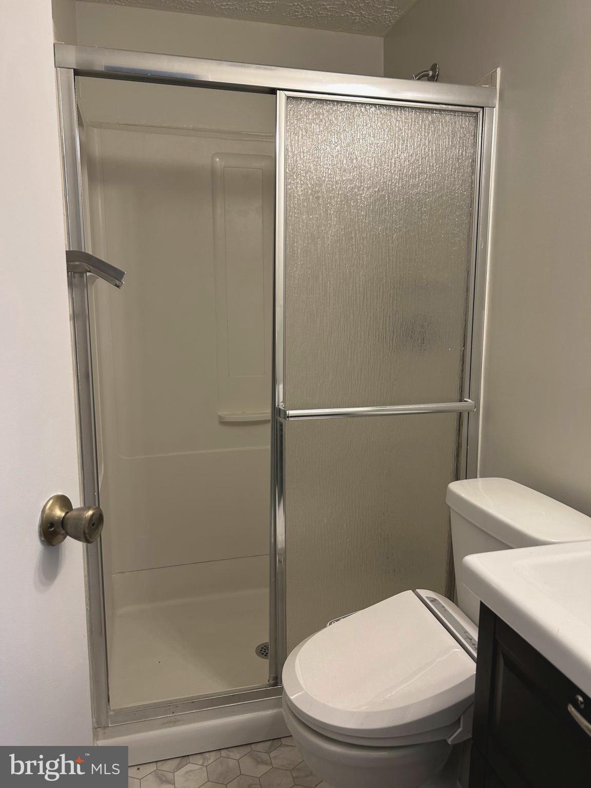 FOX MILL ESTATES - Residential Lease