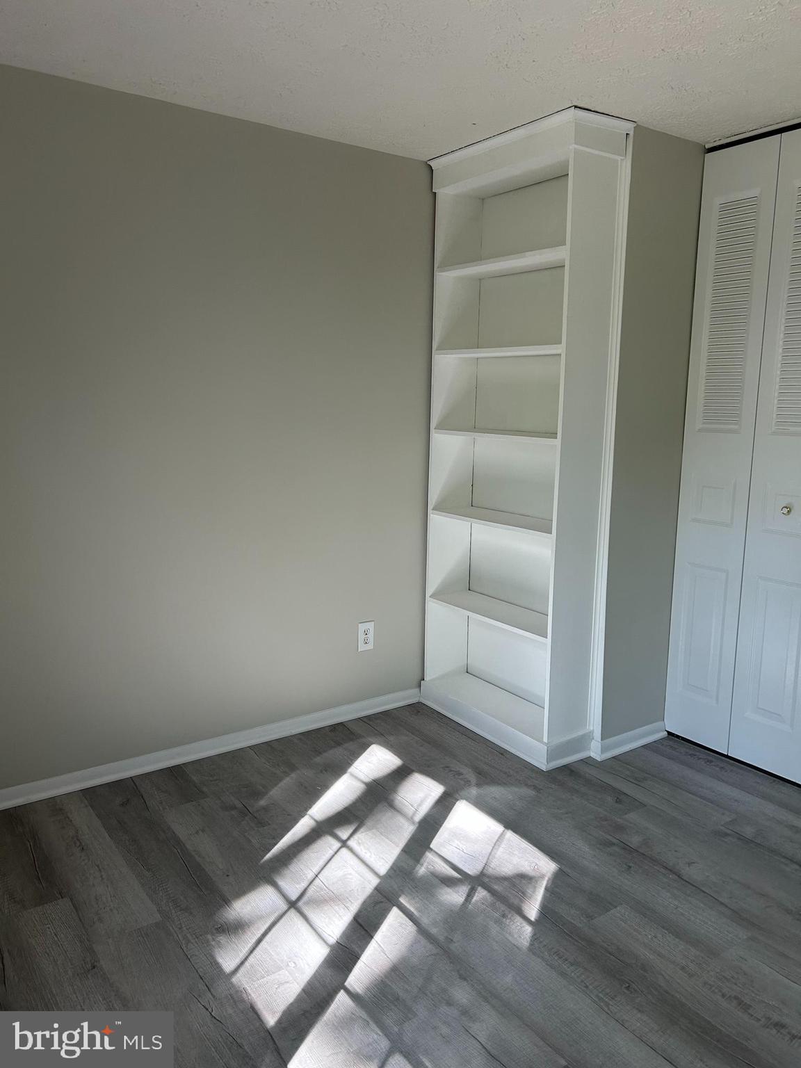 FOX MILL ESTATES - Residential Lease