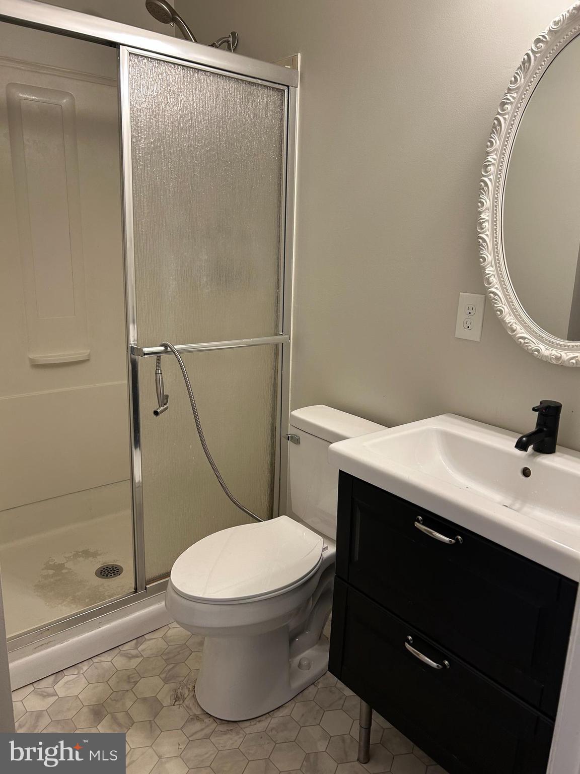 FOX MILL ESTATES - Residential Lease