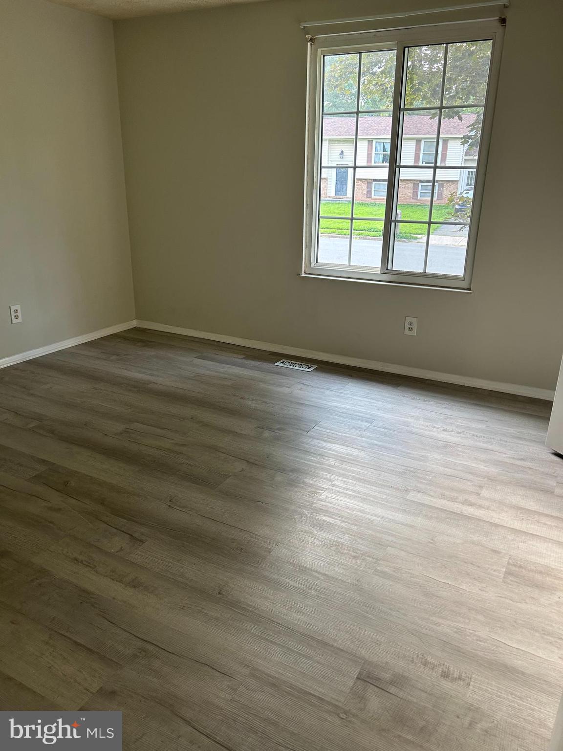 FOX MILL ESTATES - Residential Lease