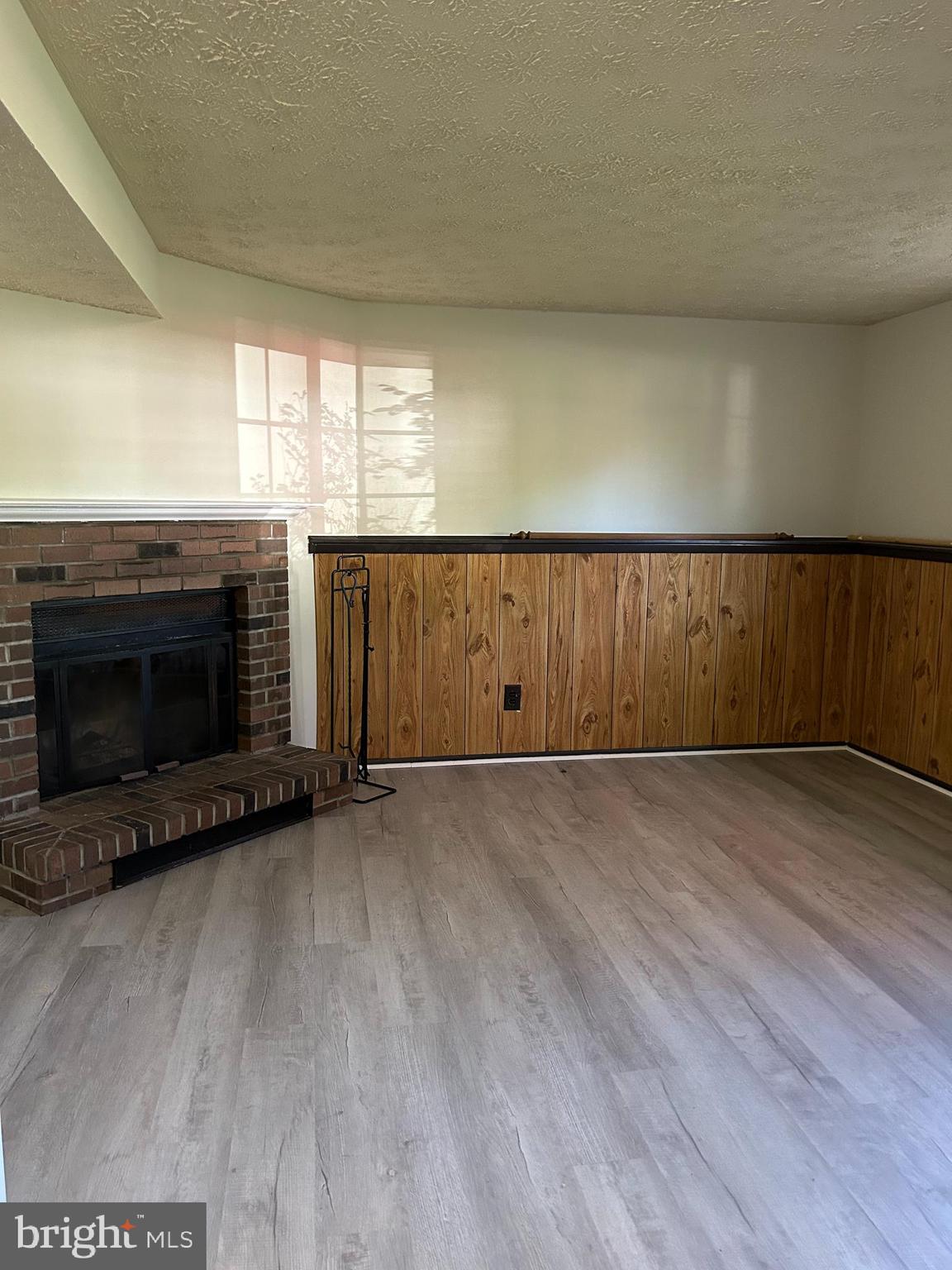 FOX MILL ESTATES - Residential Lease