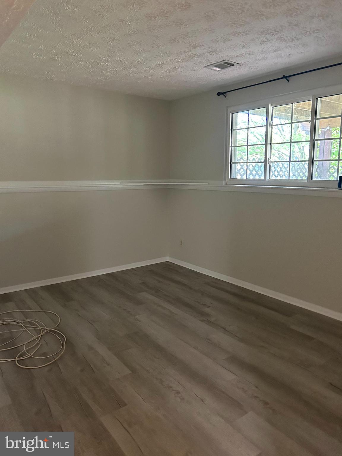 FOX MILL ESTATES - Residential Lease