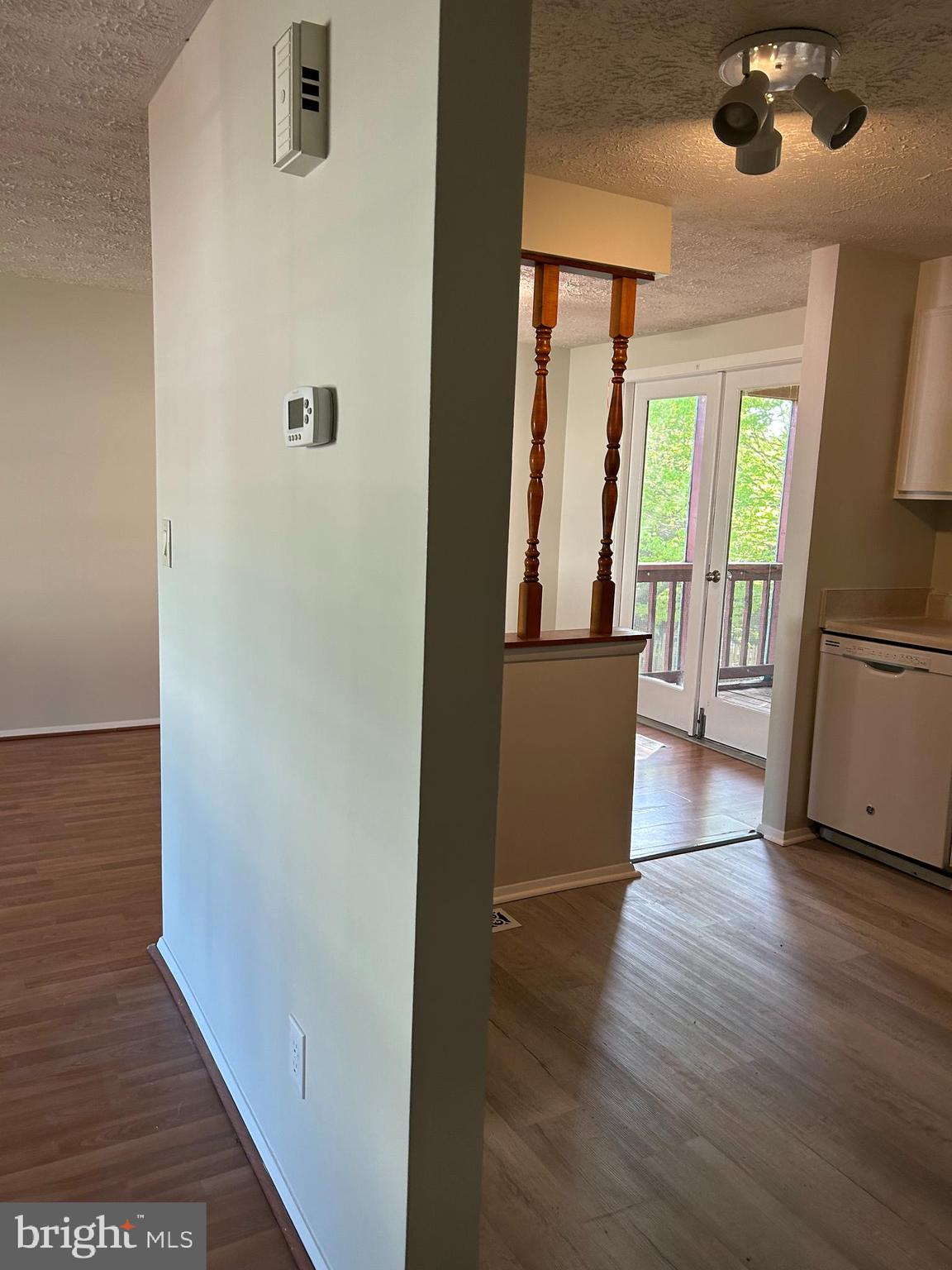 FOX MILL ESTATES - Residential Lease