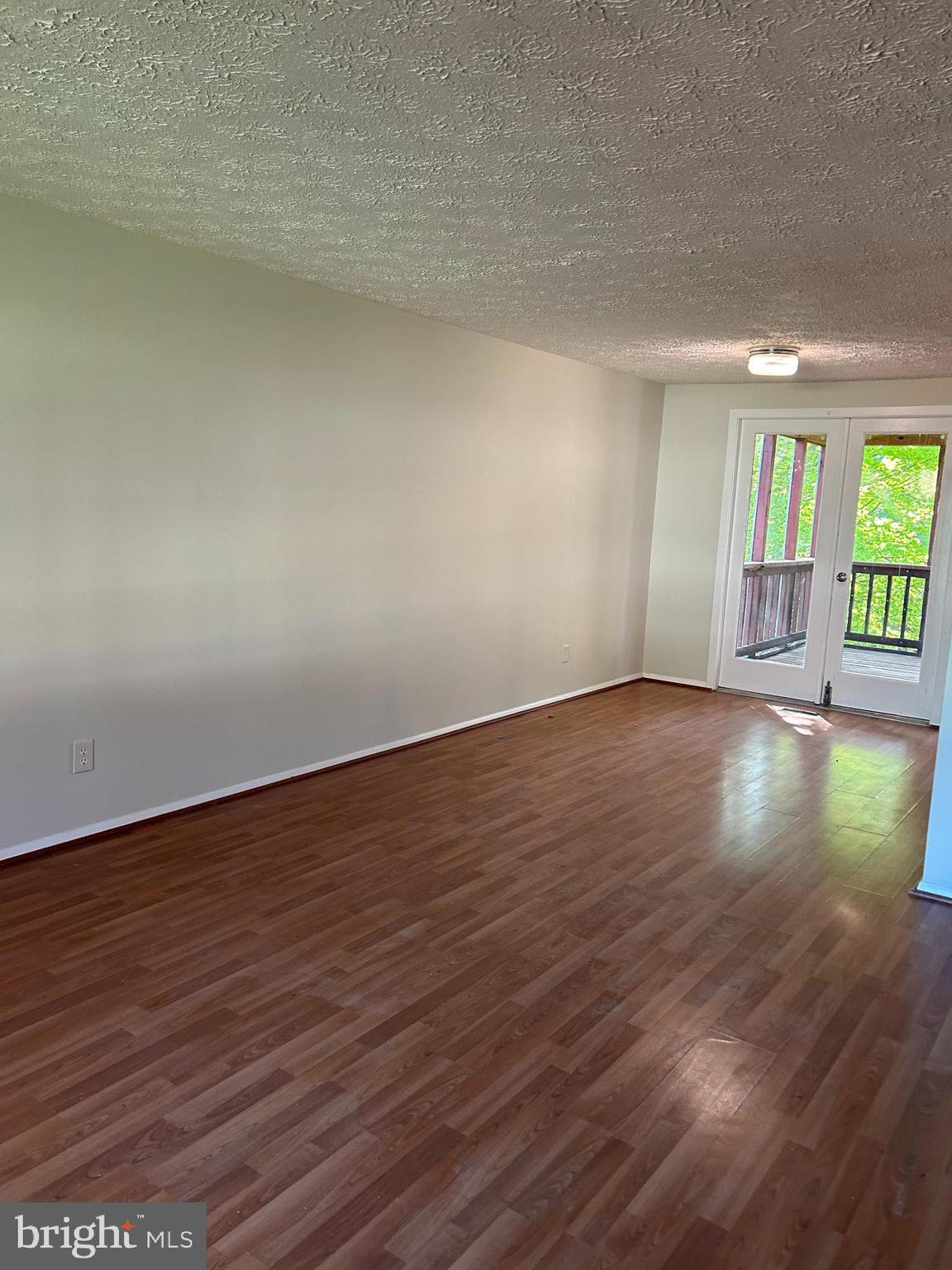 FOX MILL ESTATES - Residential Lease