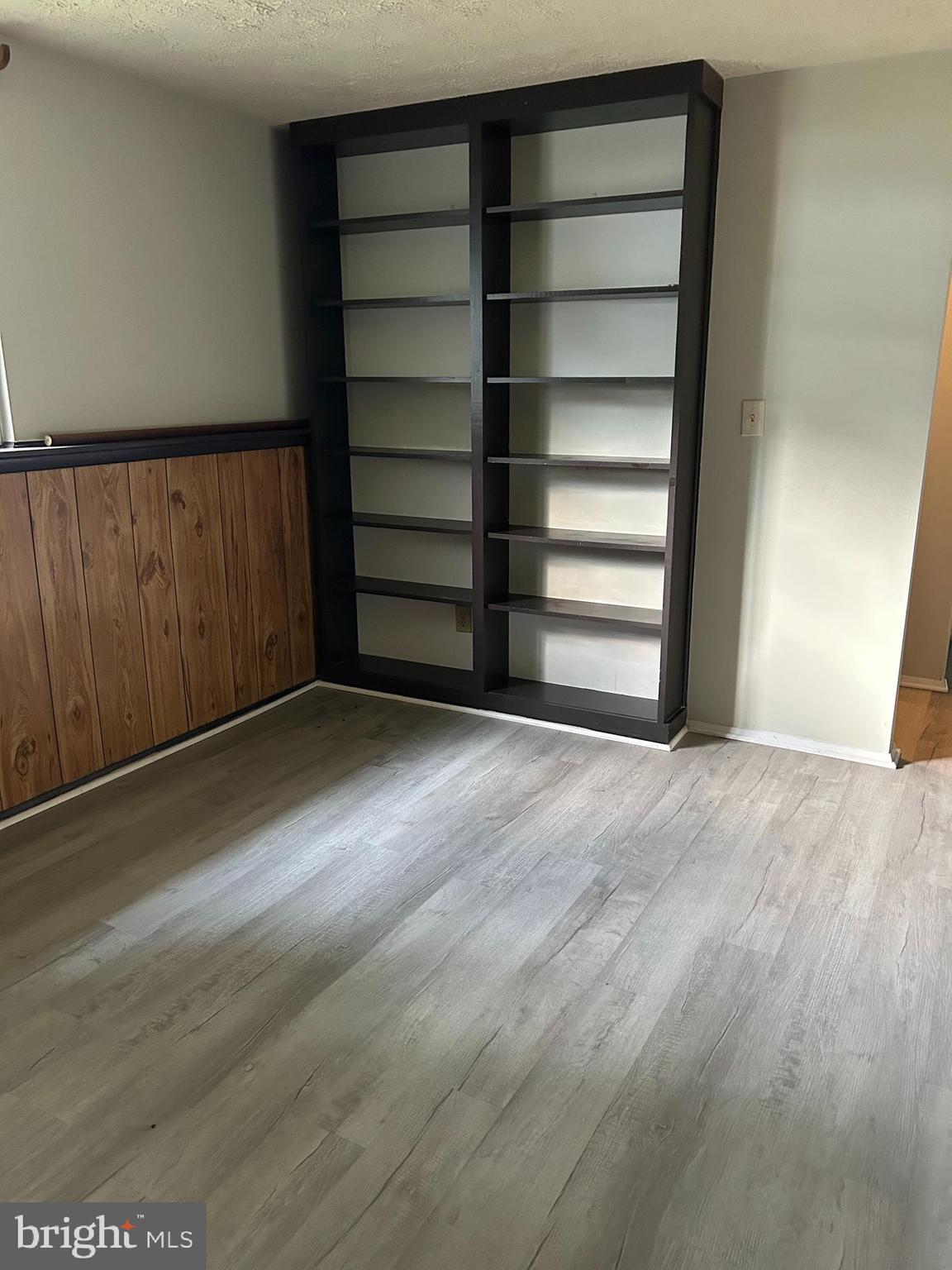 FOX MILL ESTATES - Residential Lease