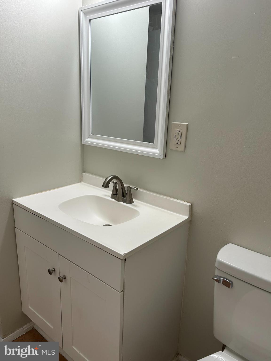 FOX MILL ESTATES - Residential Lease