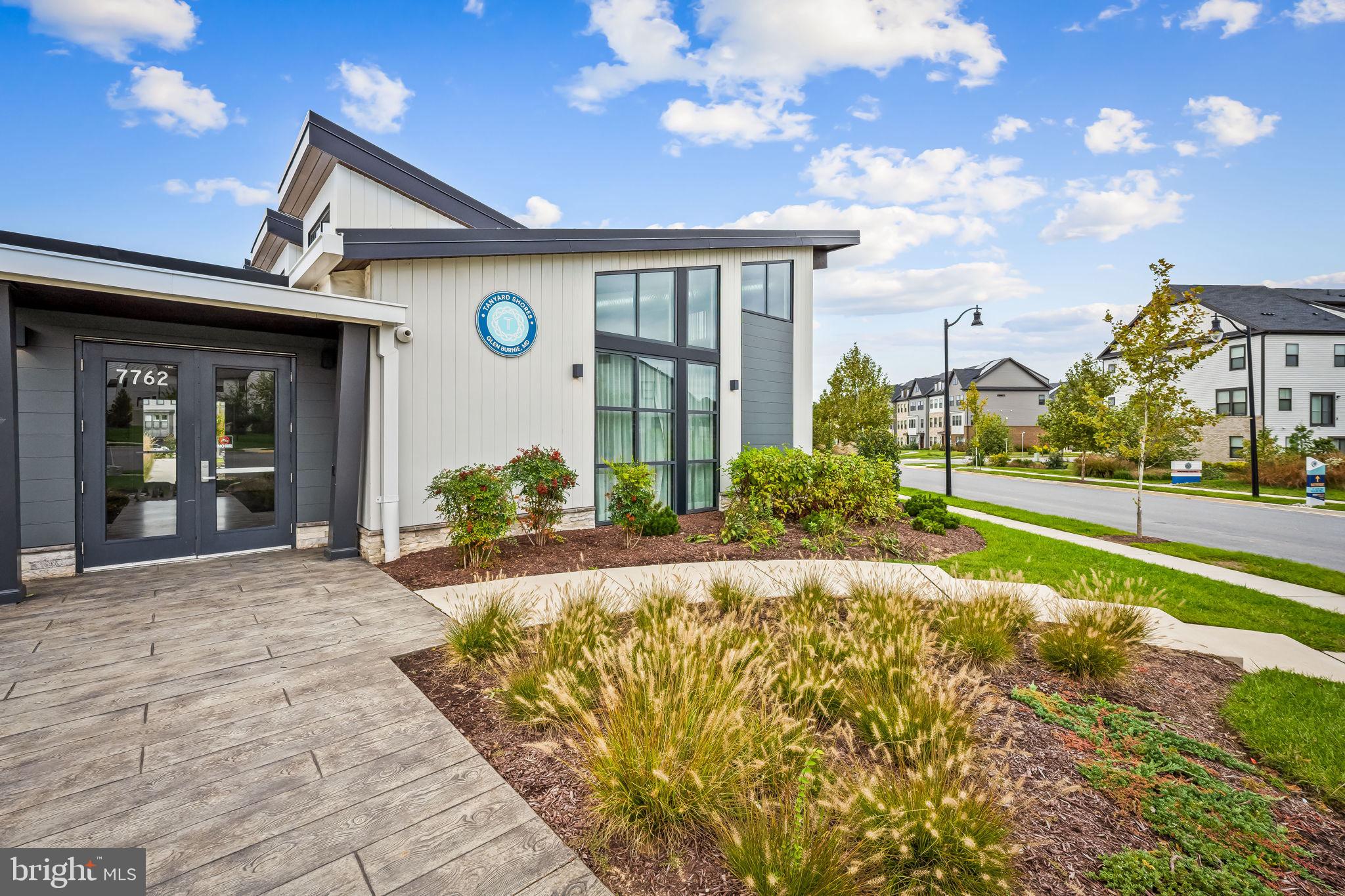 TANYARD SHORES - Residential