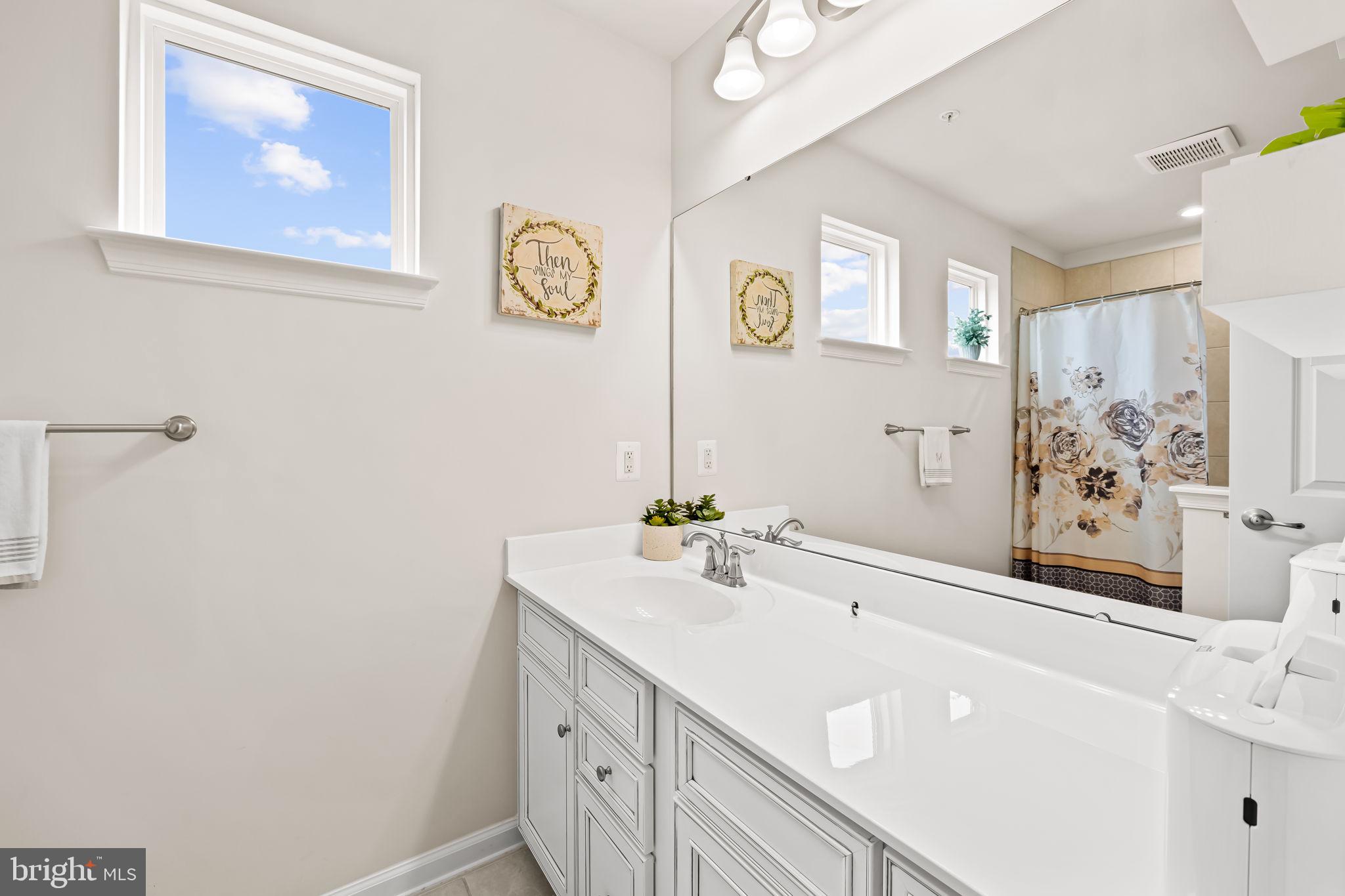 TANYARD SHORES - Residential