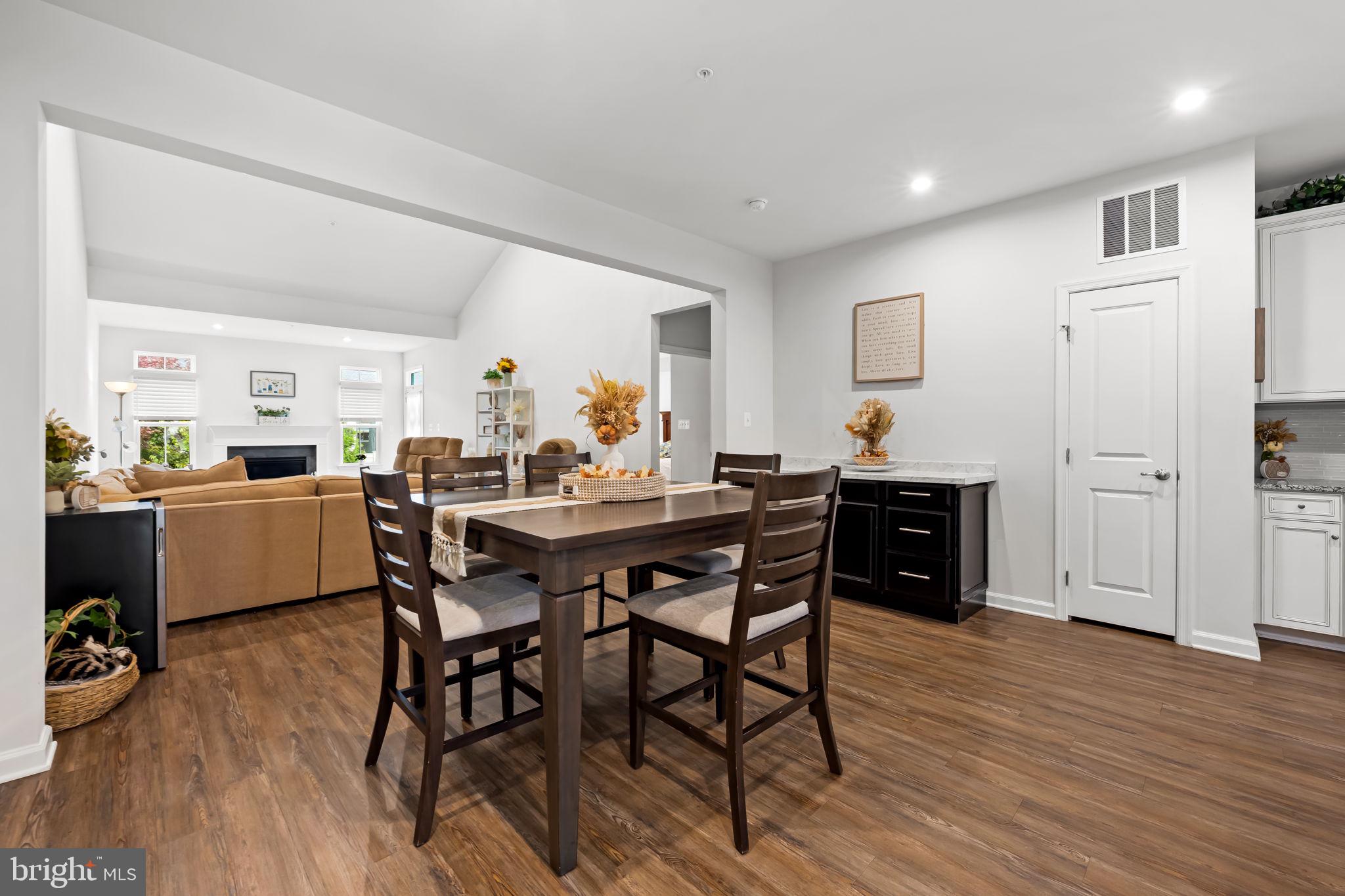 TANYARD SHORES - Residential