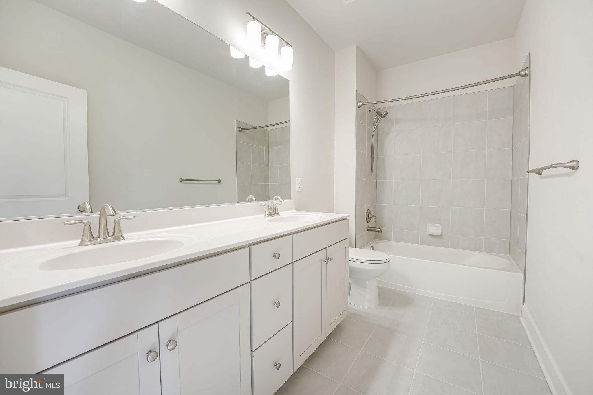 POTOMAC TOWN CENTER - Residential