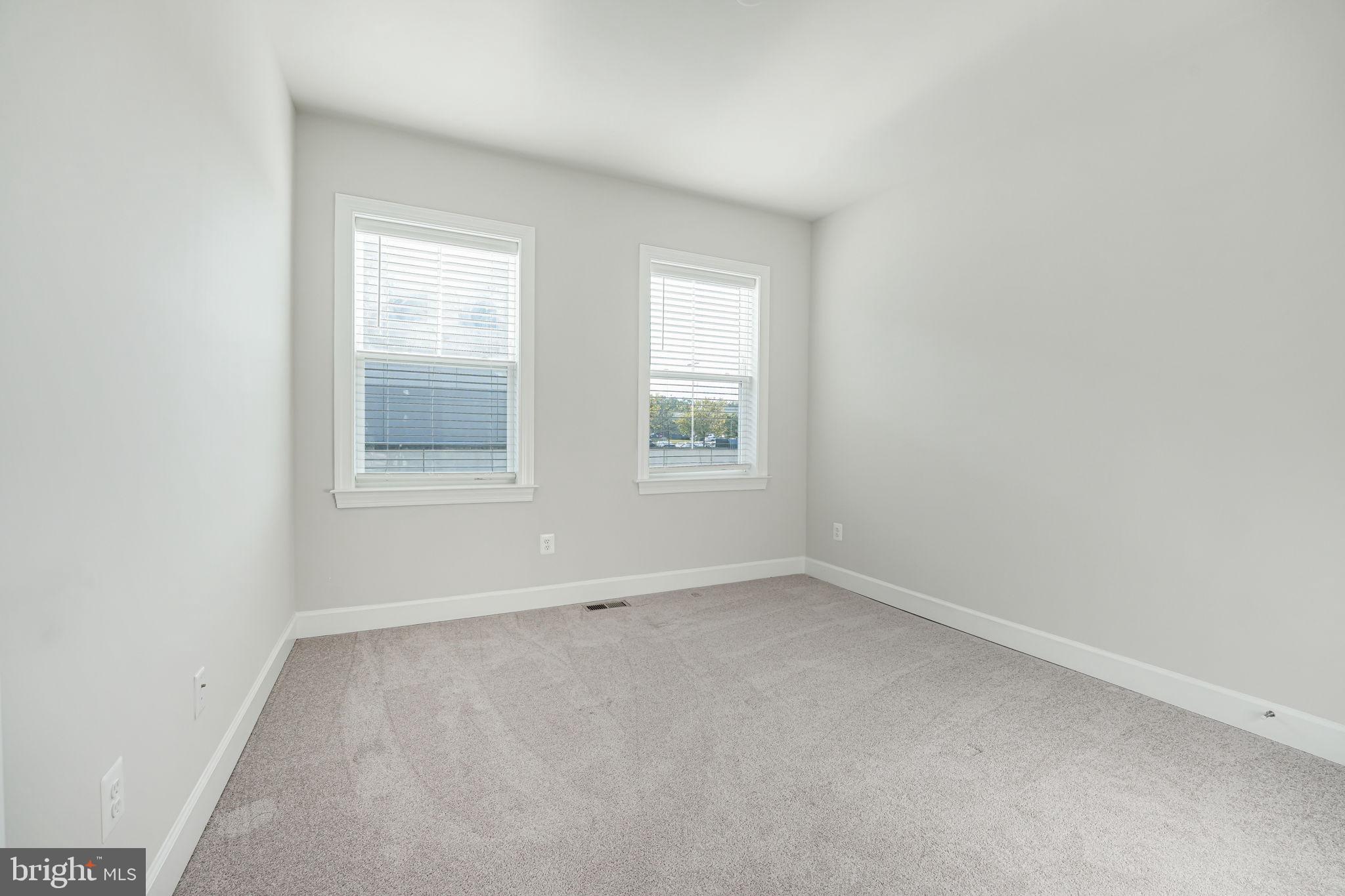 POTOMAC TOWN CENTER - Residential