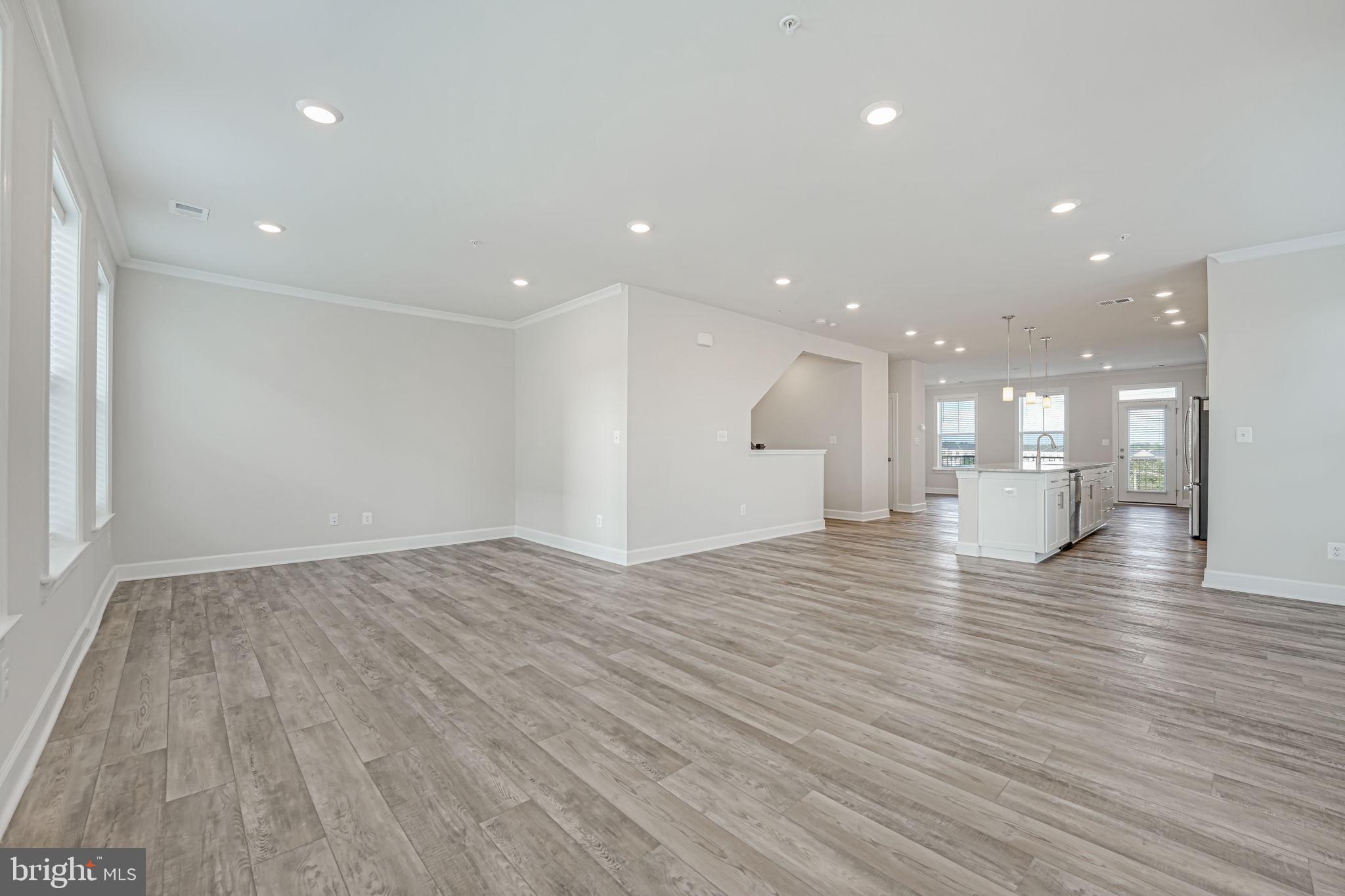 POTOMAC TOWN CENTER - Residential