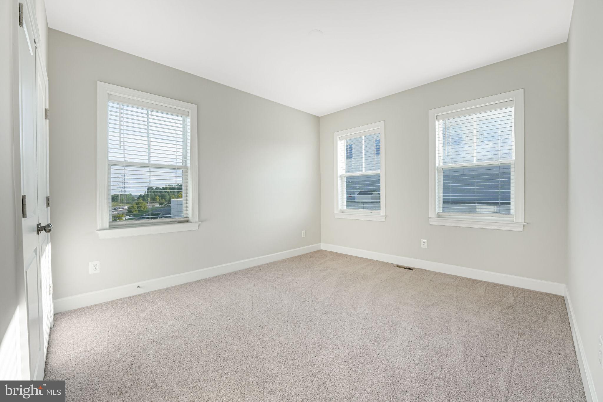 POTOMAC TOWN CENTER - Residential