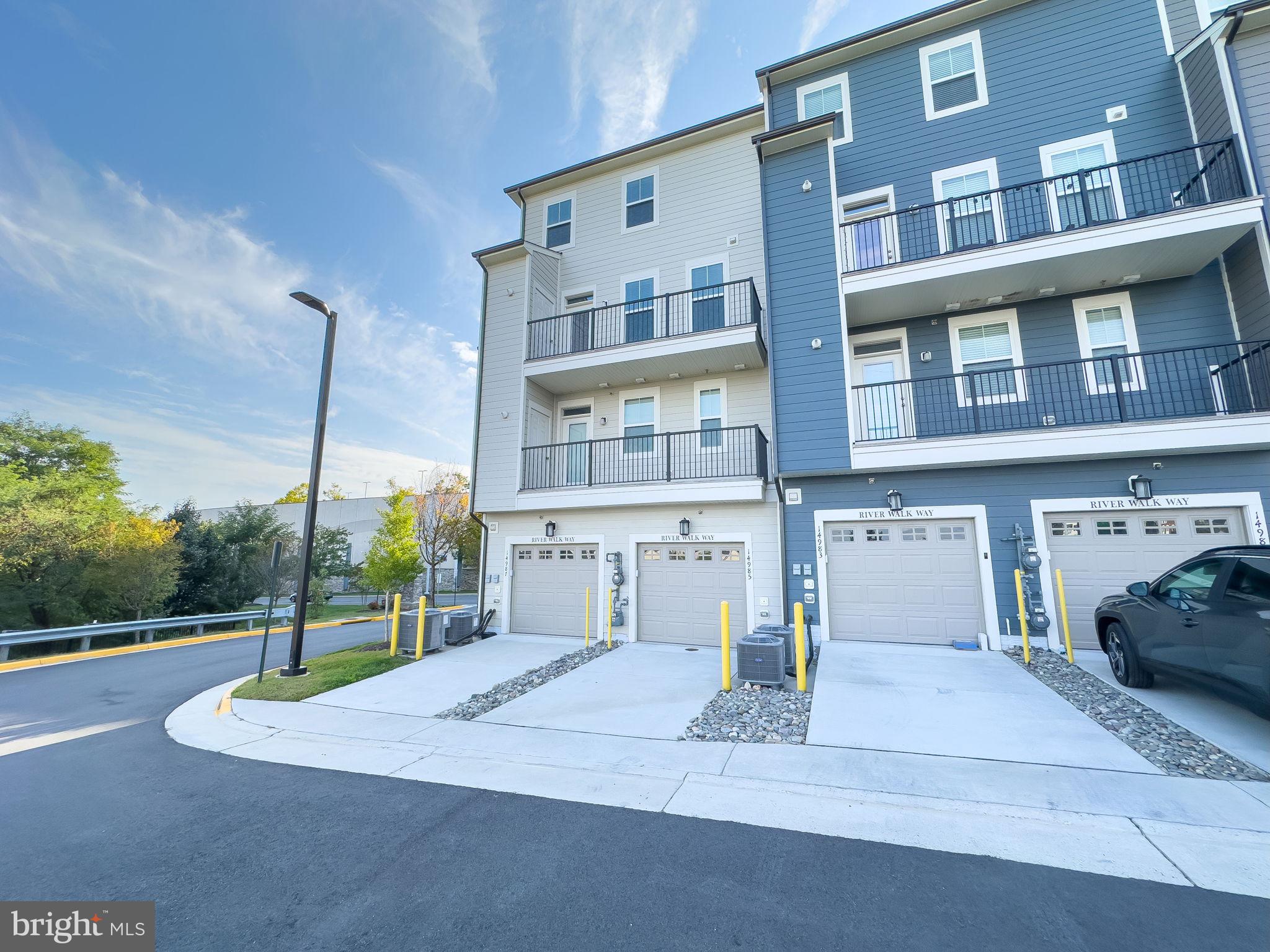 POTOMAC TOWN CENTER - Residential