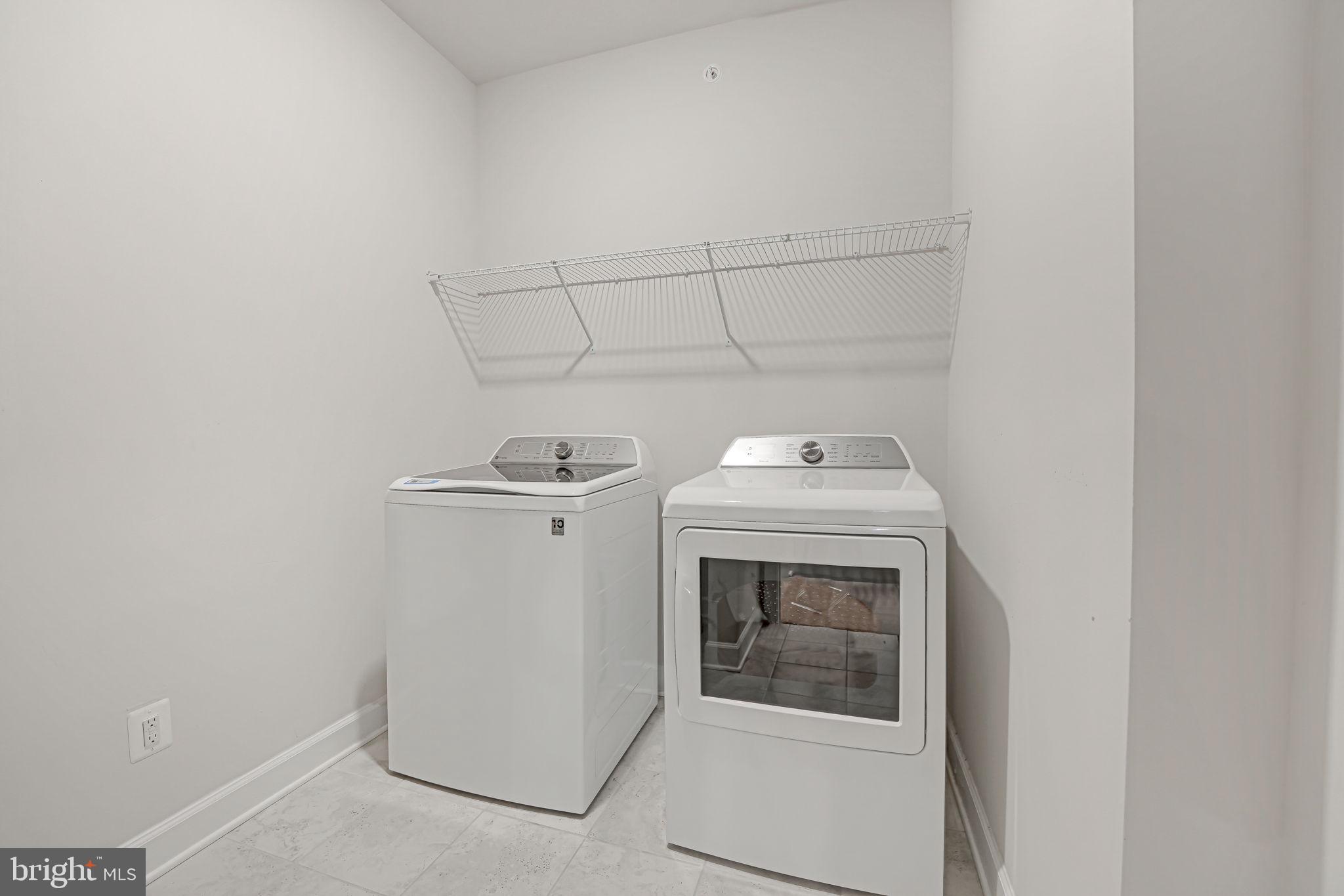 POTOMAC TOWN CENTER - Residential