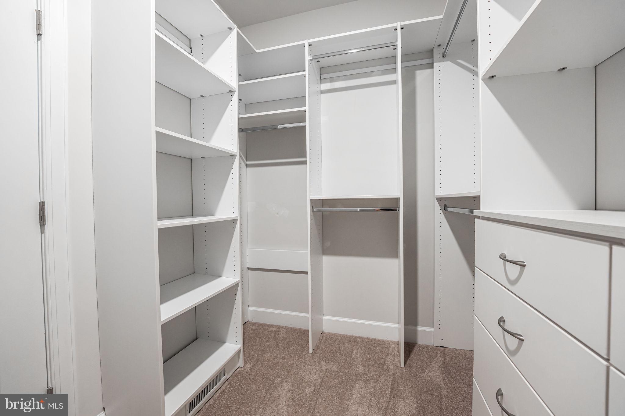 POTOMAC TOWN CENTER - Residential