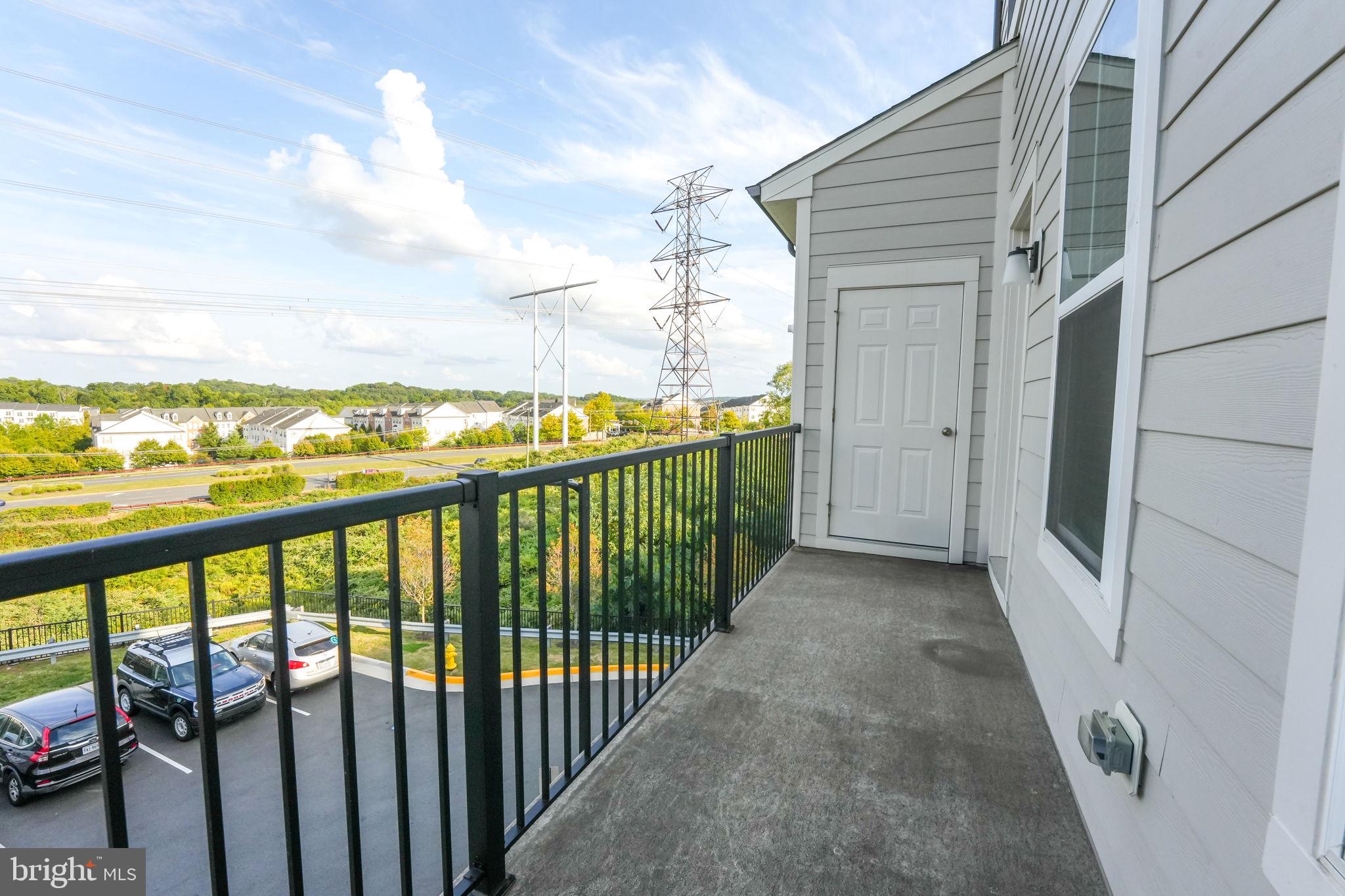 POTOMAC TOWN CENTER - Residential