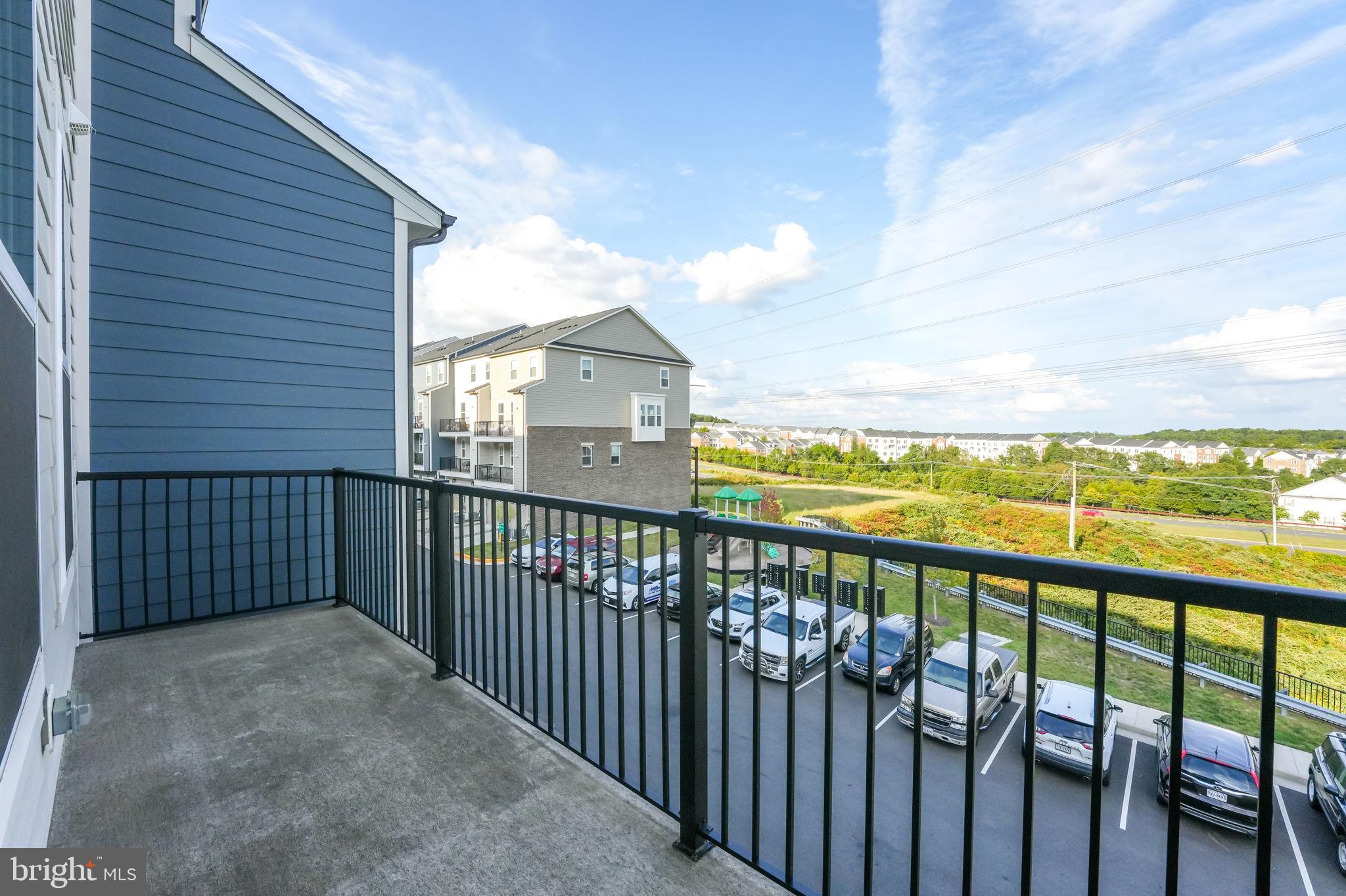 POTOMAC TOWN CENTER - Residential