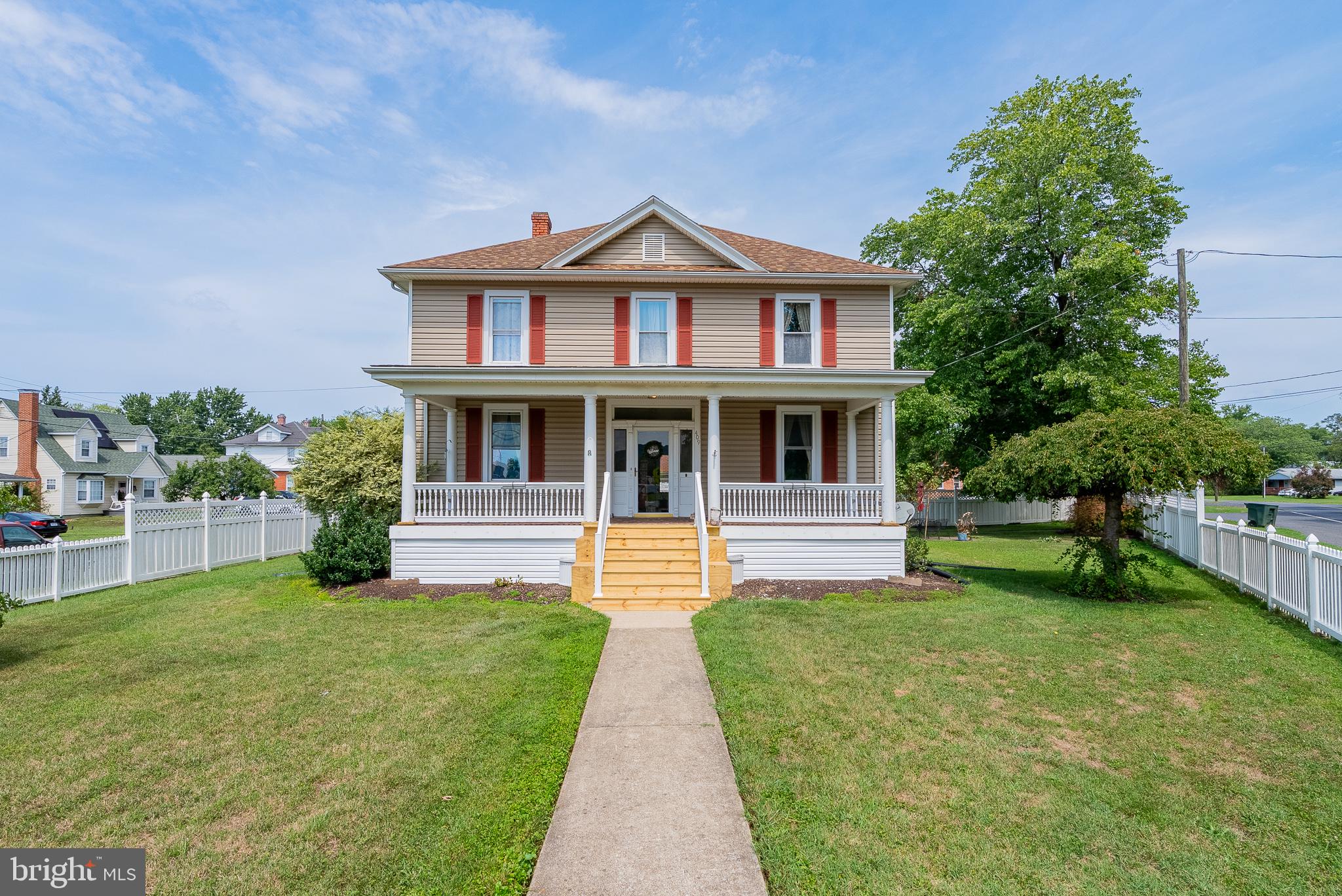 409 8TH STREET