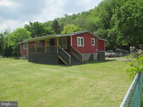 8376 FRANKFORT HIGHWAY FORT ASHBY WV 26719