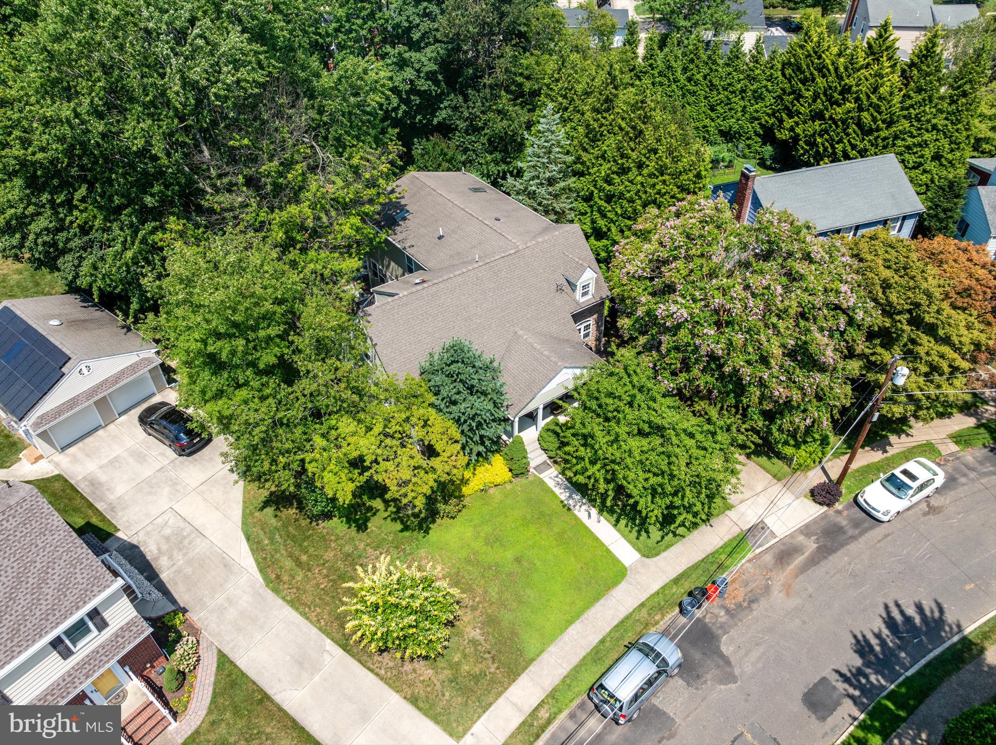 279 CRYSTAL TERRACE