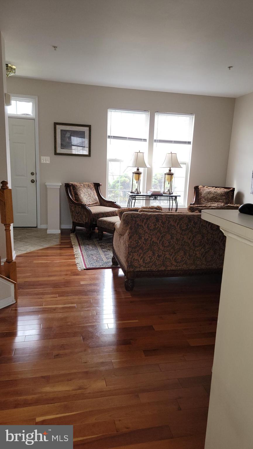 PERRY HALL FARMS - Residential Lease