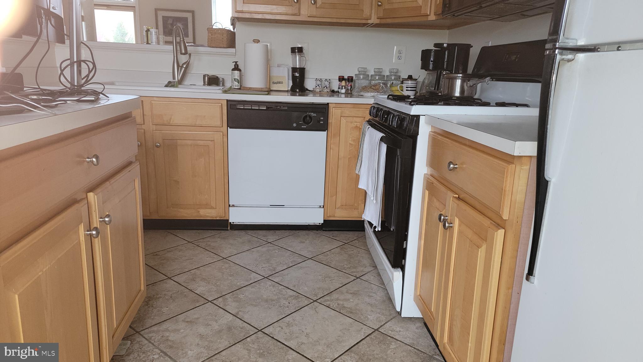 PERRY HALL FARMS - Residential Lease