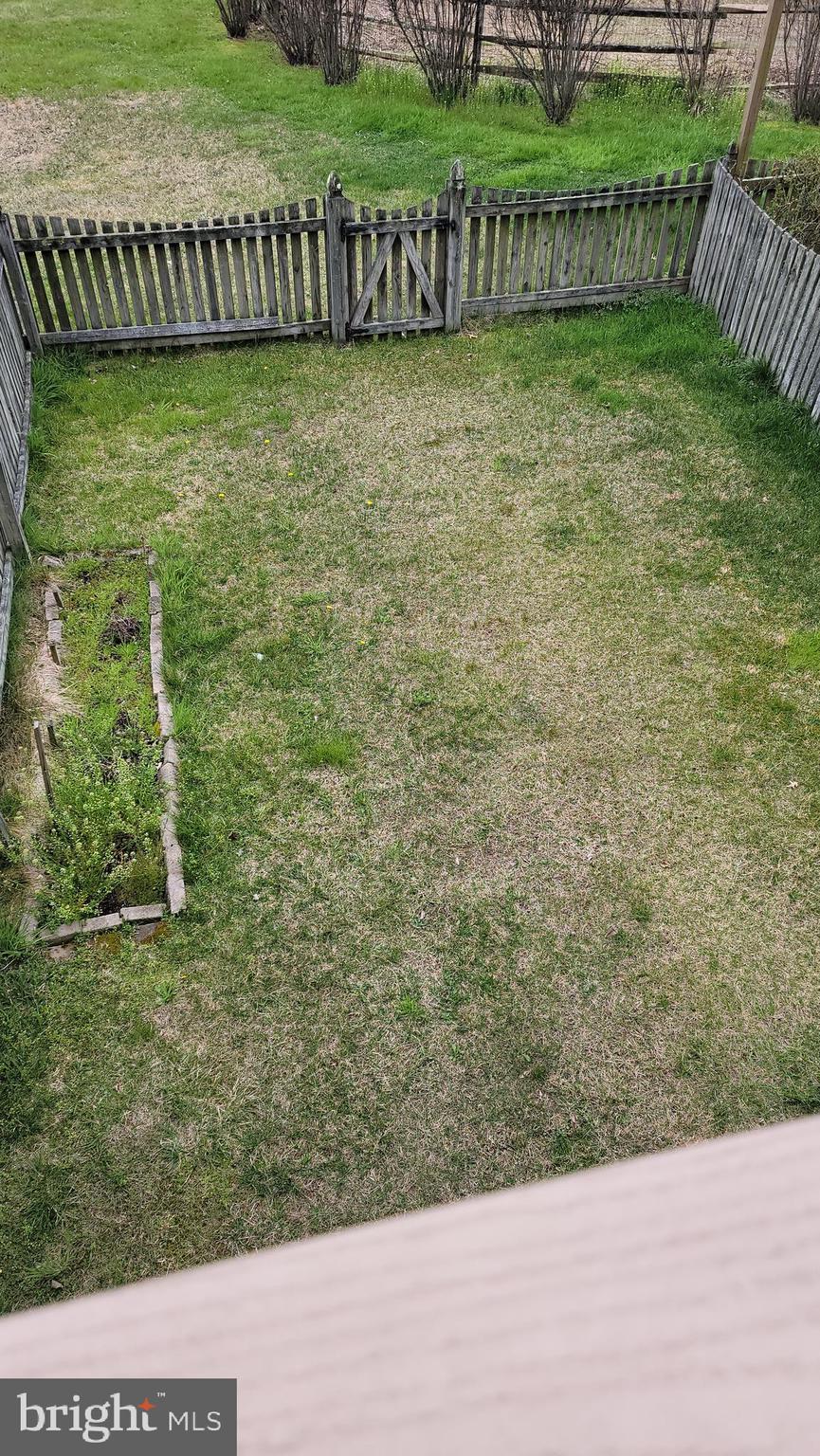 PERRY HALL FARMS - Residential Lease