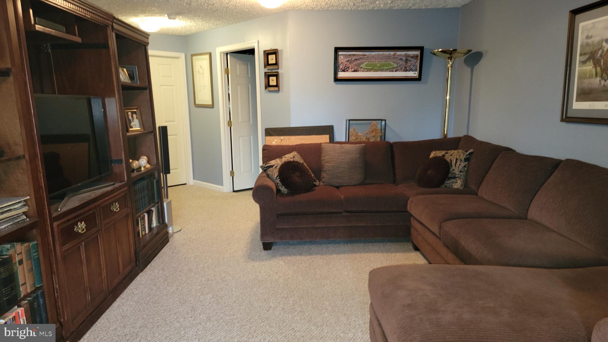 PERRY HALL FARMS - Residential Lease