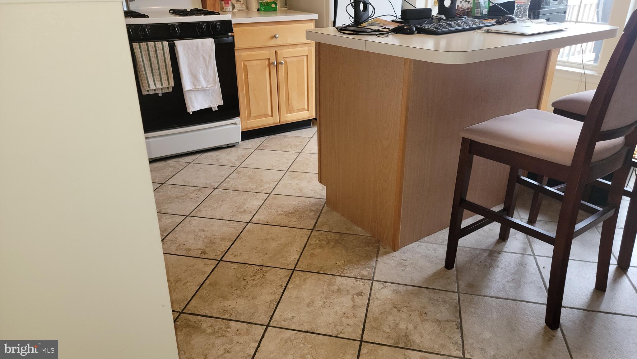 PERRY HALL FARMS - Residential Lease