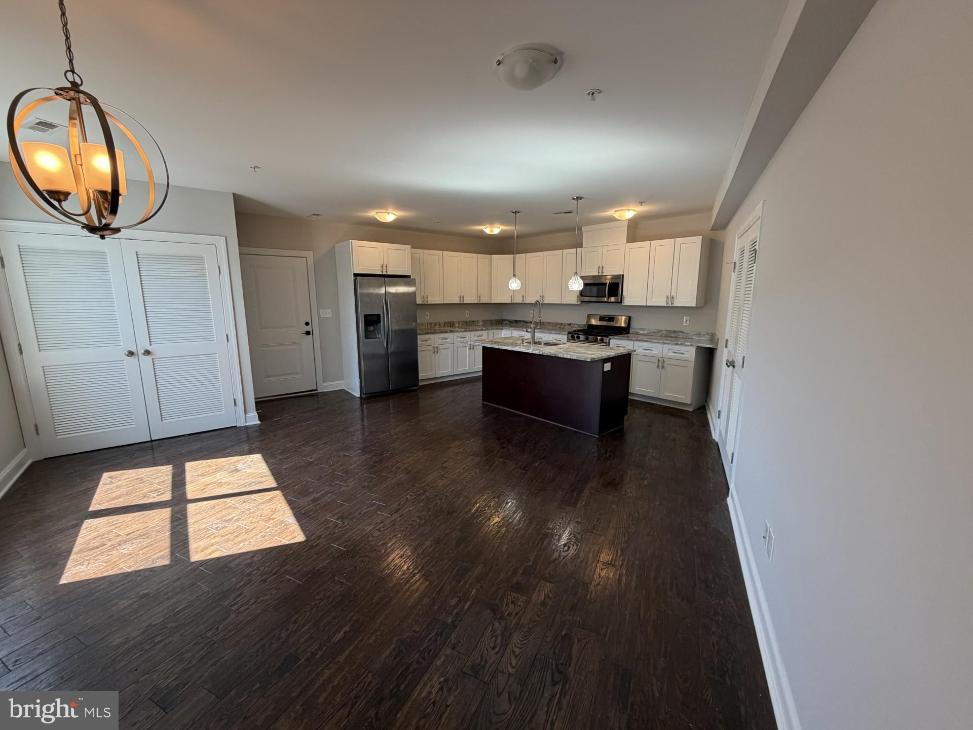 1258 HOLBROOK TERRACE NE 8