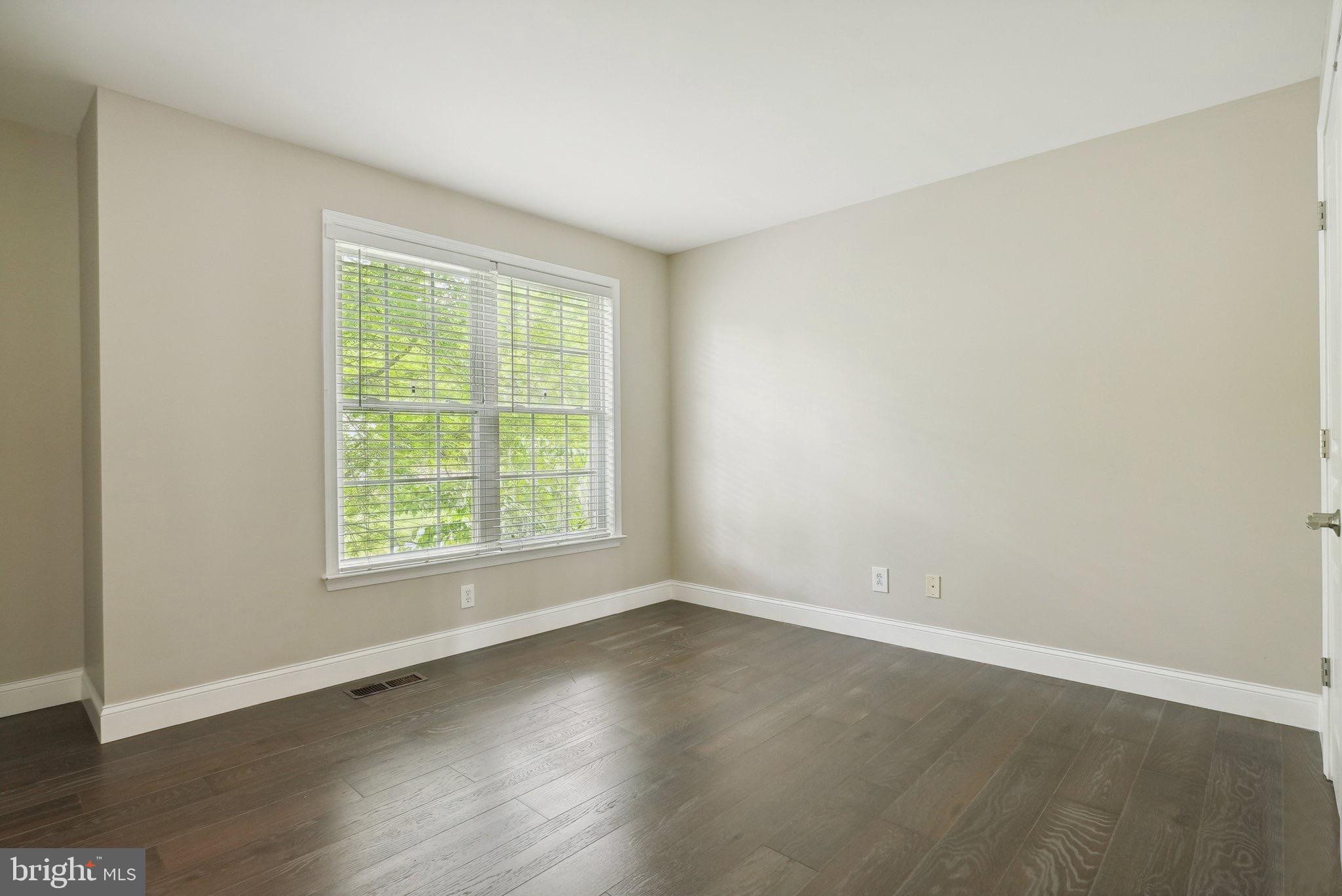 MALIN STATION - Residential Lease