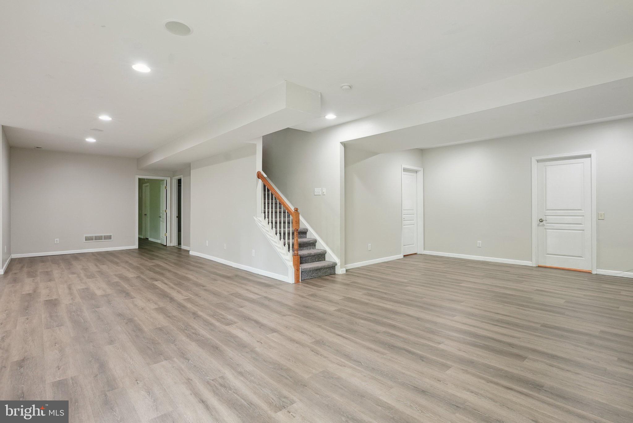 MALIN STATION - Residential Lease