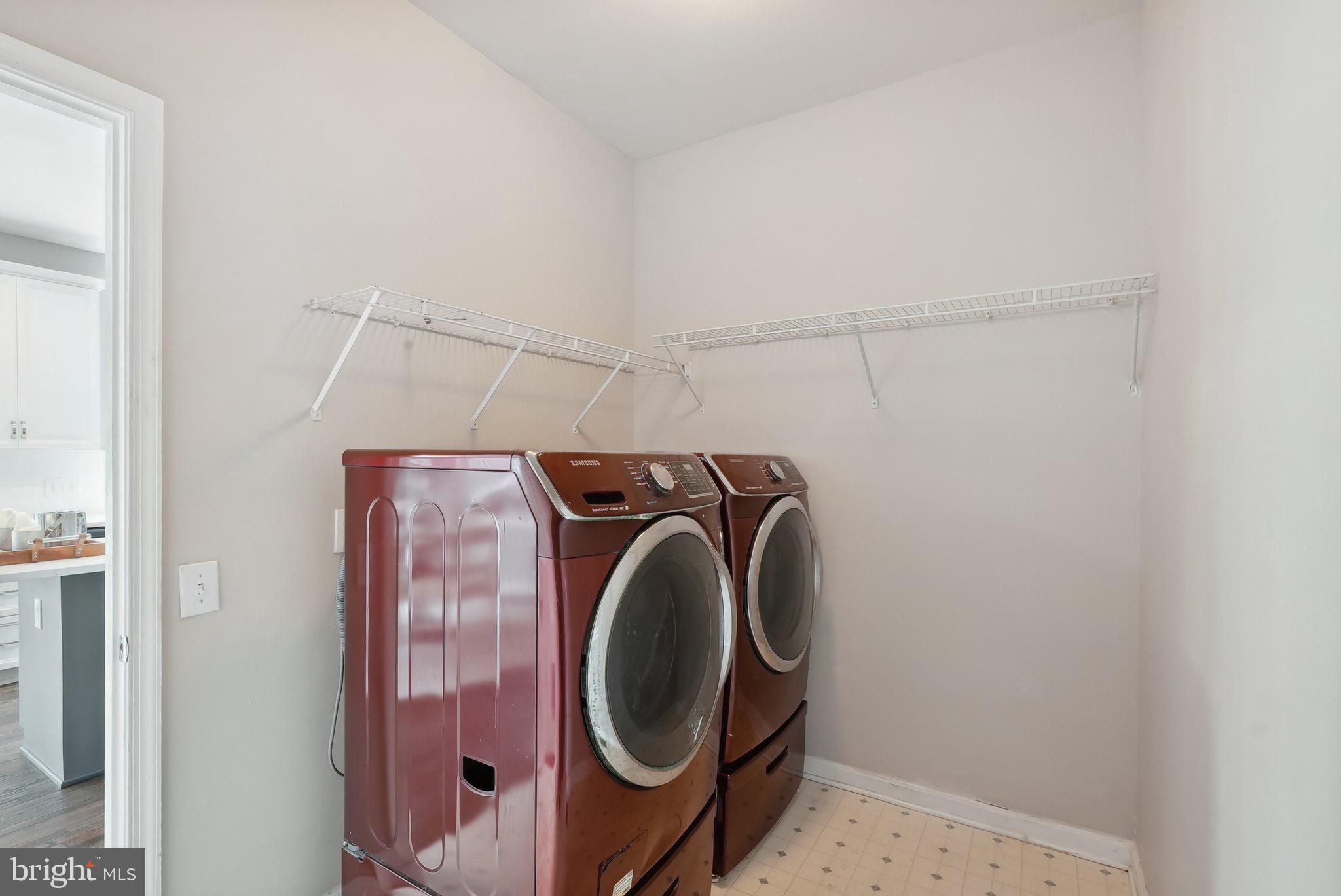 MALIN STATION - Residential Lease