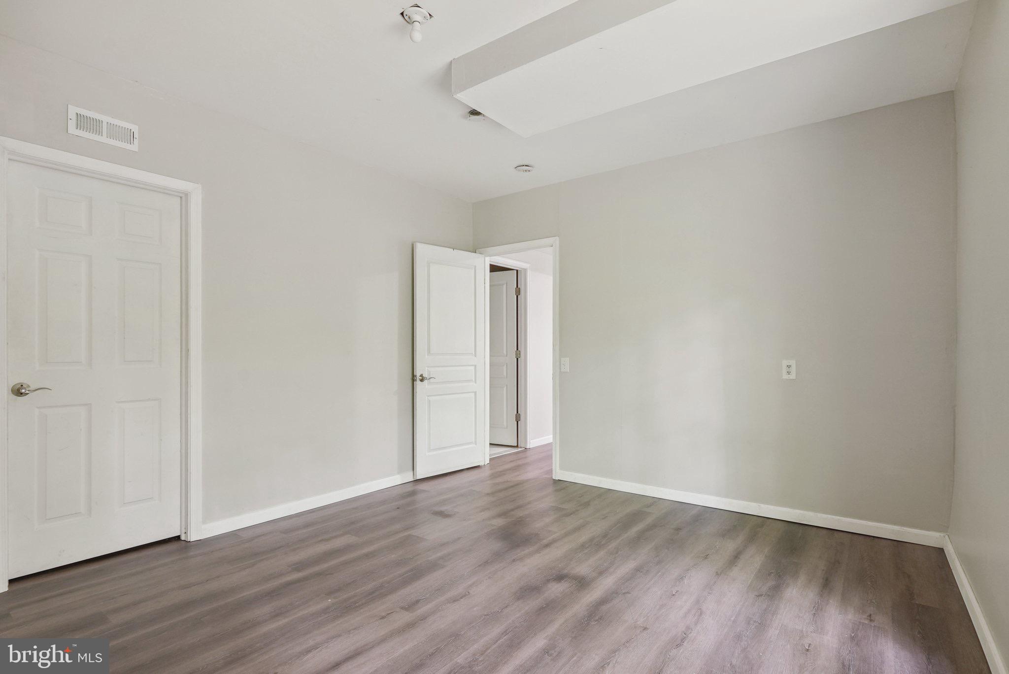 MALIN STATION - Residential Lease