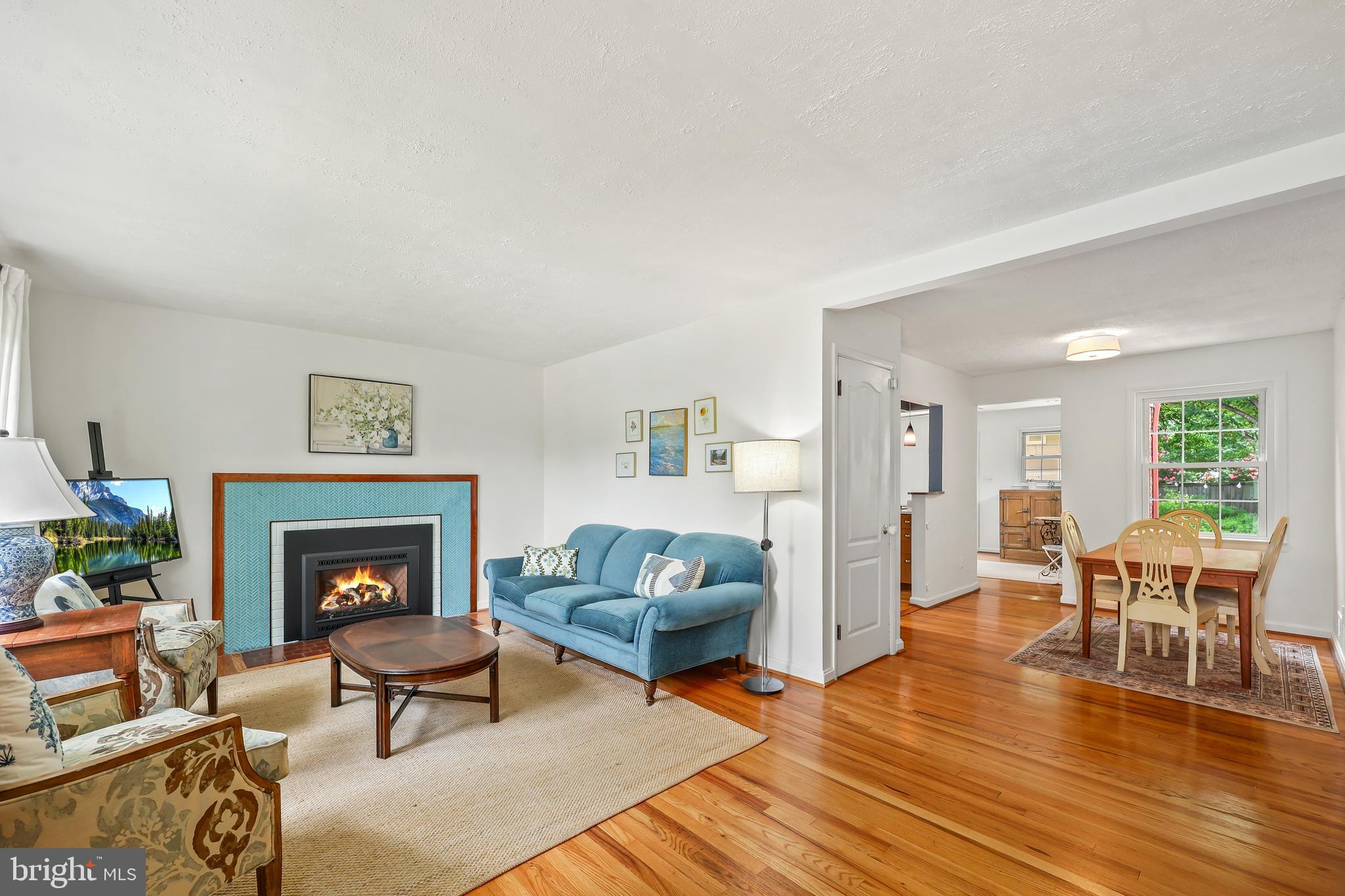 600 JOHN MARSHALL DRIVE NW